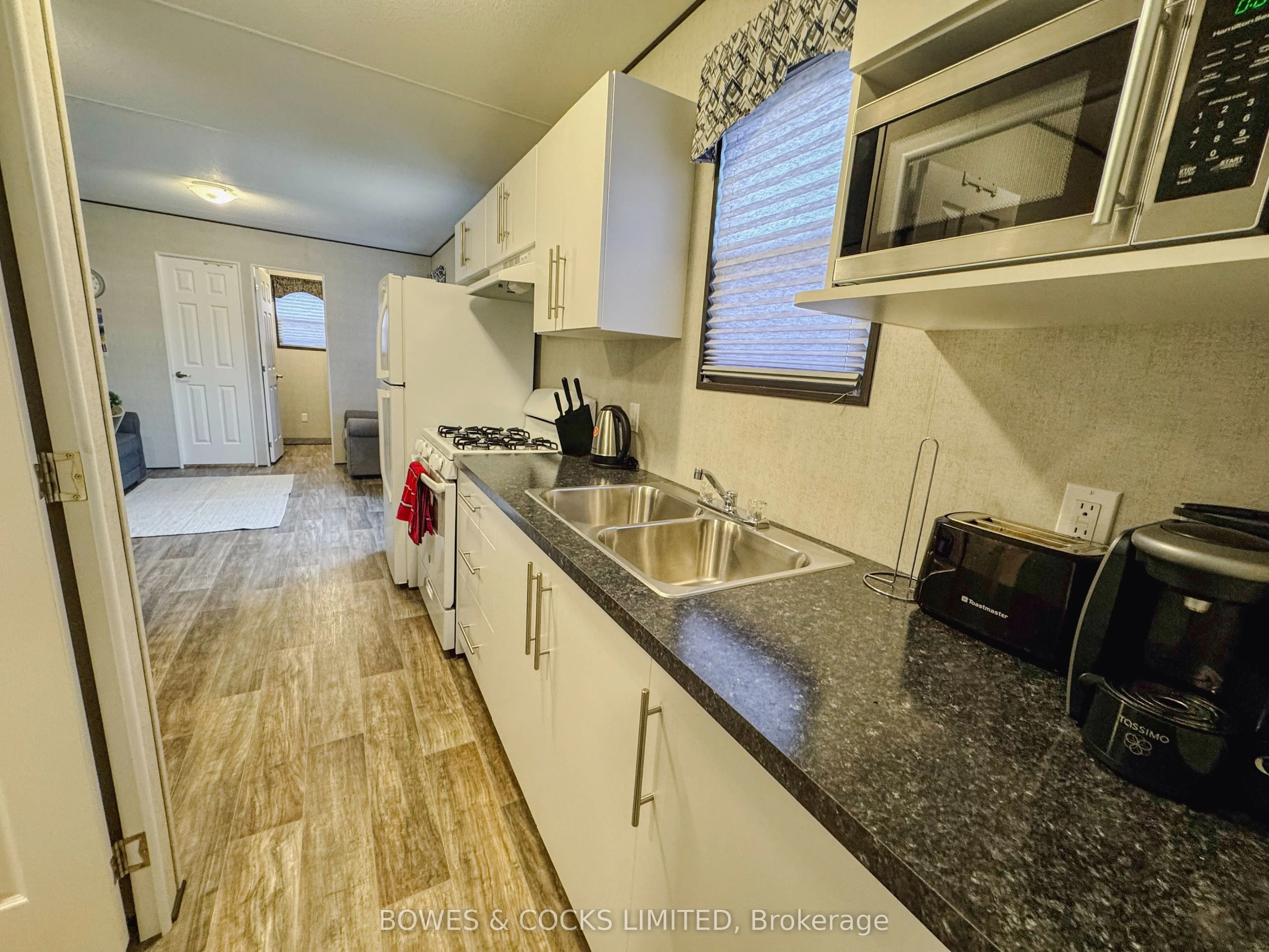 1235 Villers Line, #10 Lambton