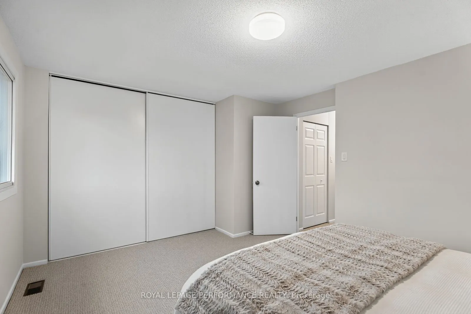 176 Woodfield Drive, #118