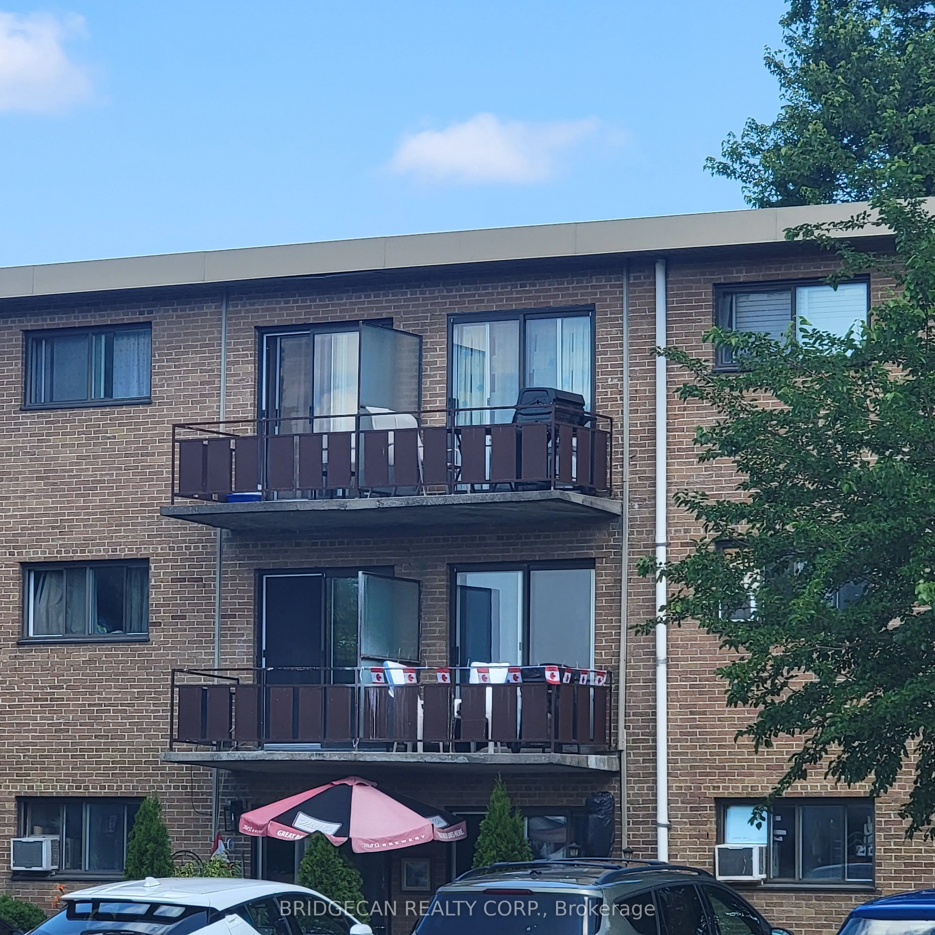 1830 Dumont Street, #202