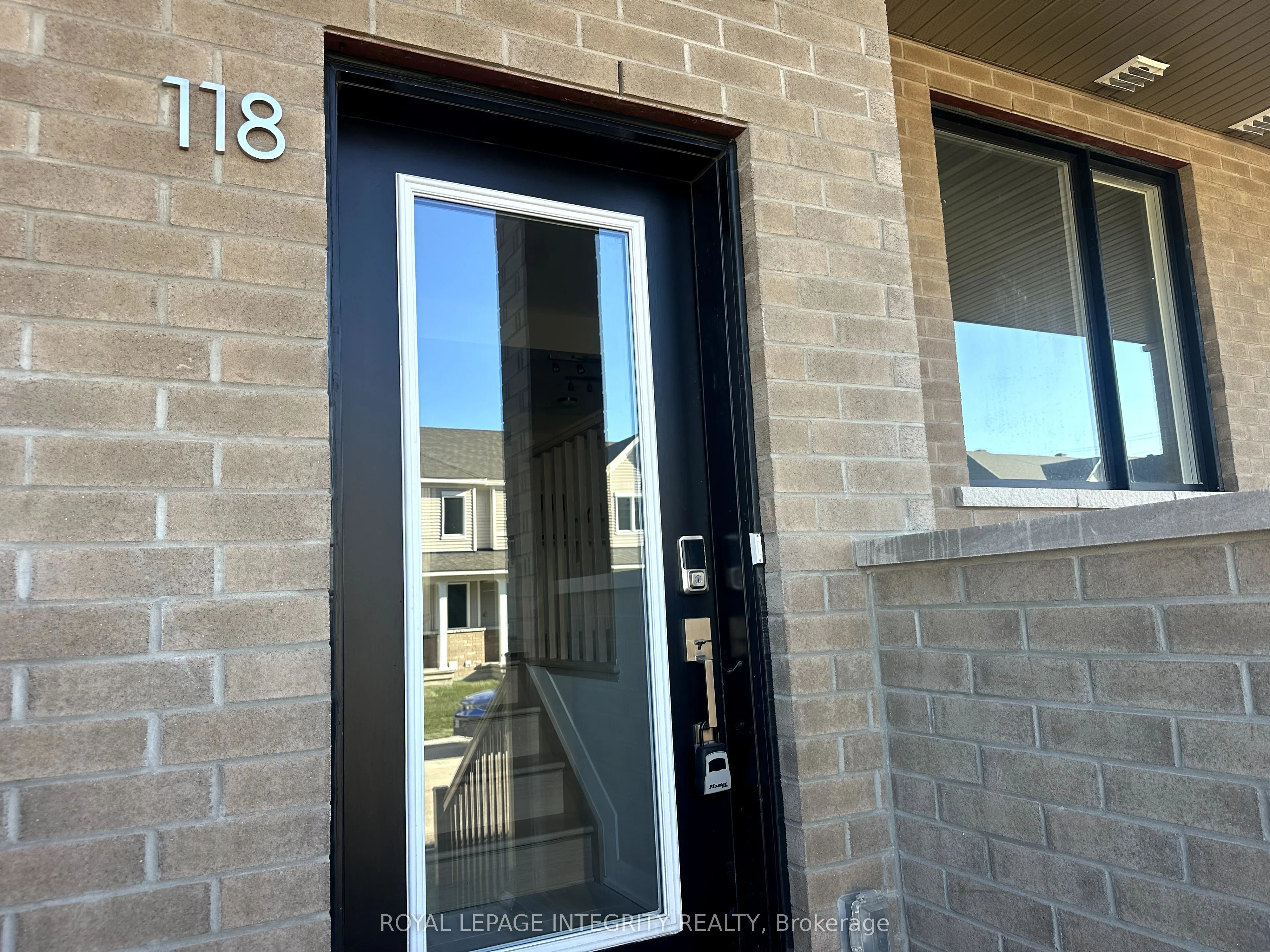 118 Ryan Reynolds Way