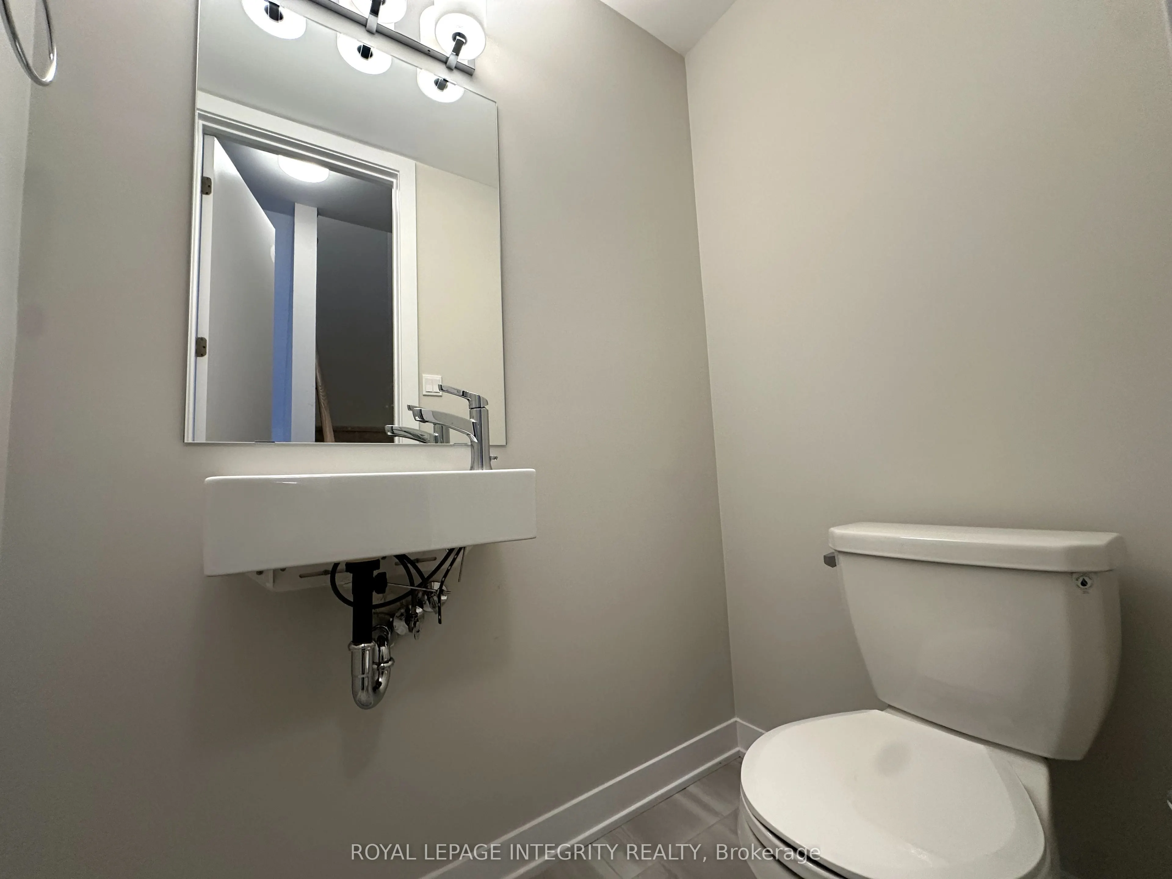 118 Ryan Reynolds Way