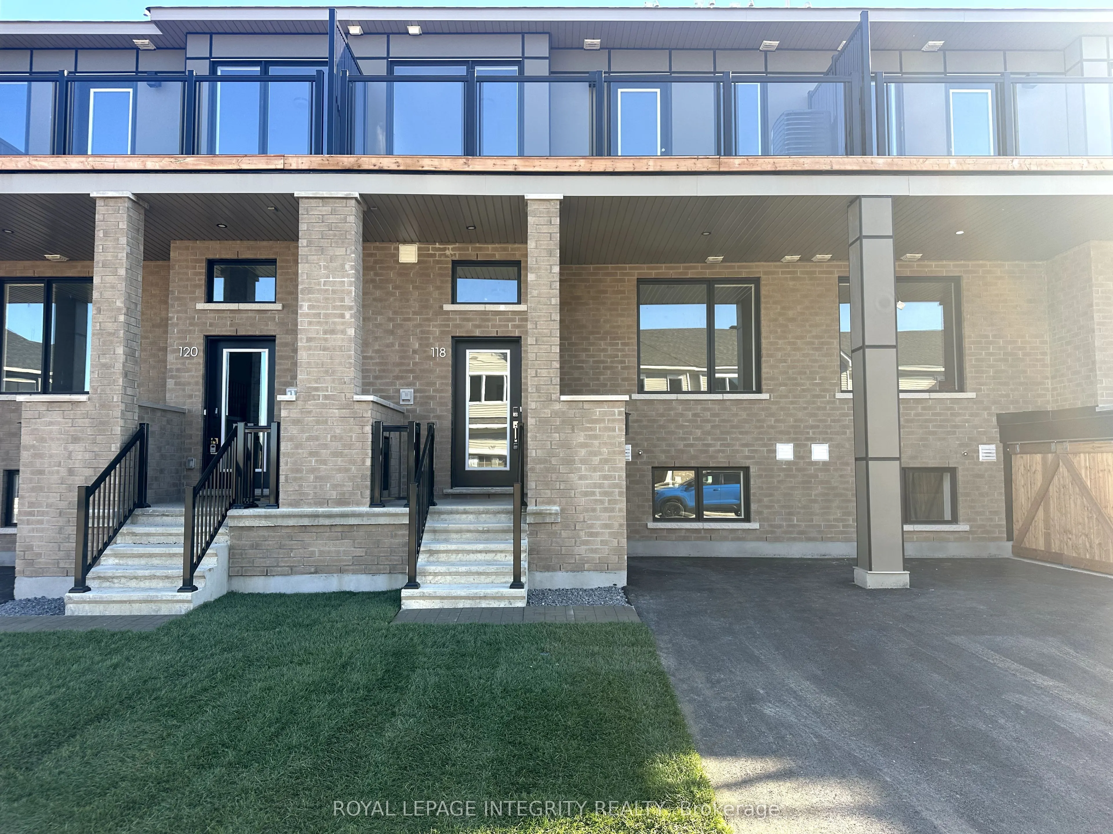 118 Ryan Reynolds Way