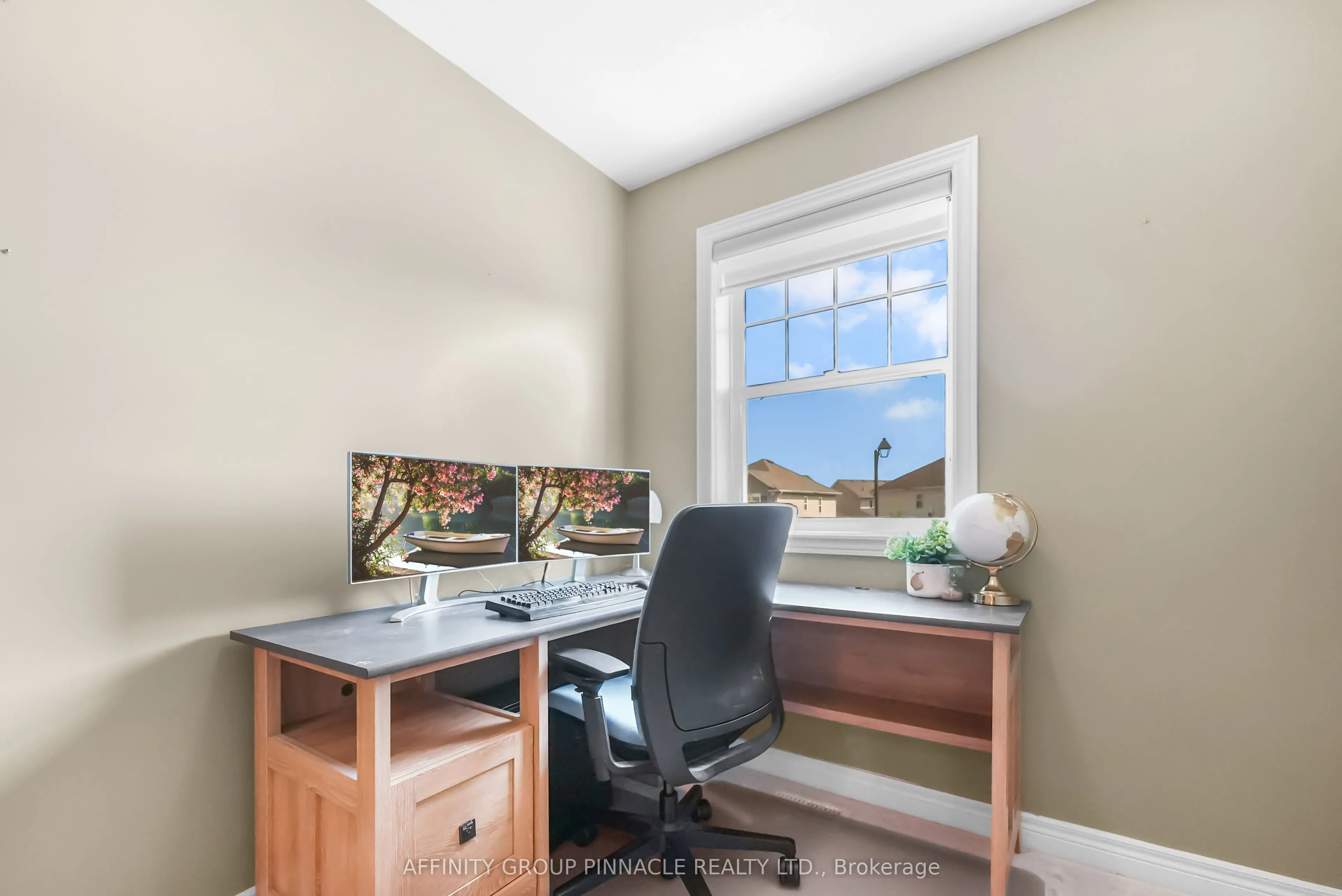 7 Brackendale Trail