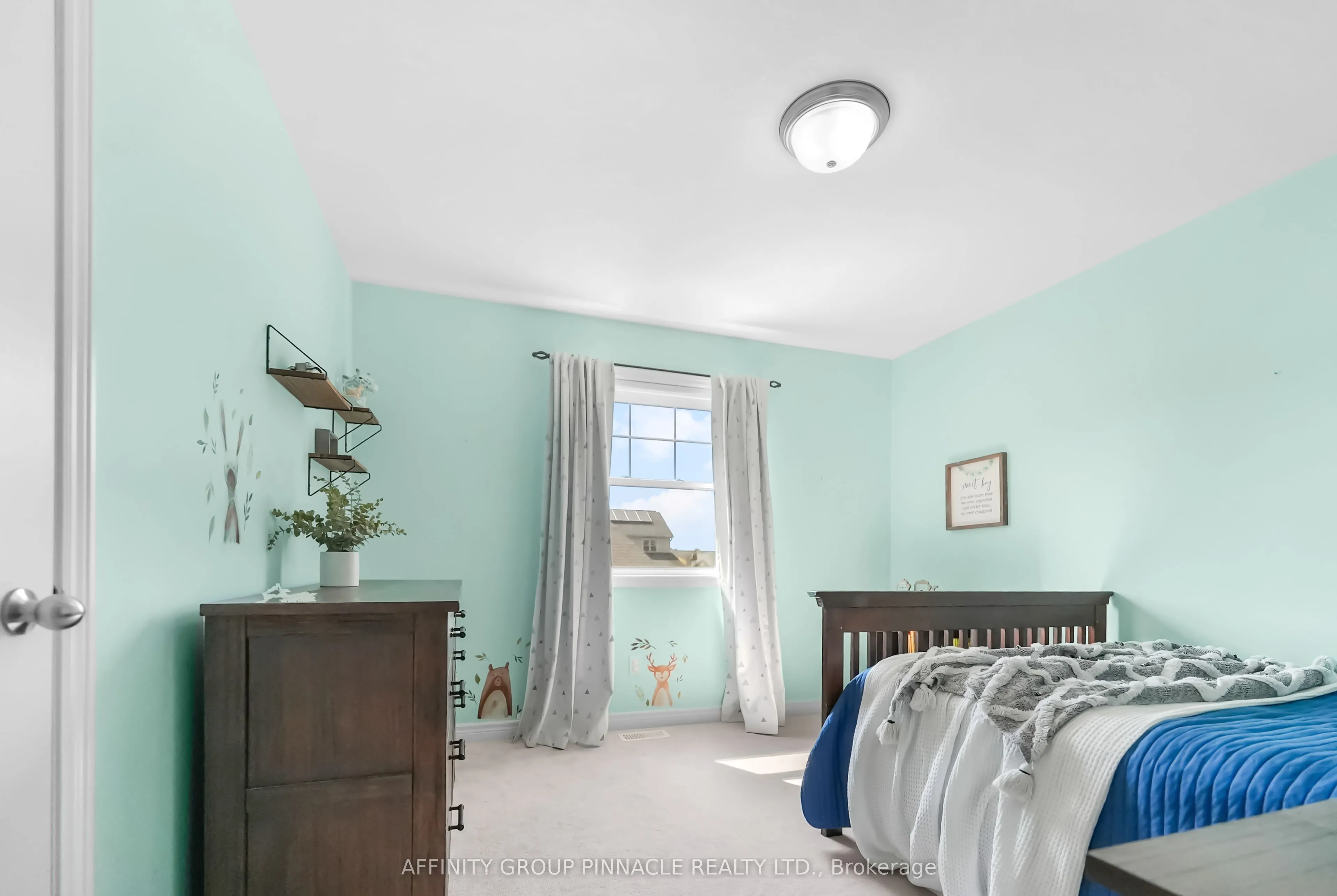 7 Brackendale Trail