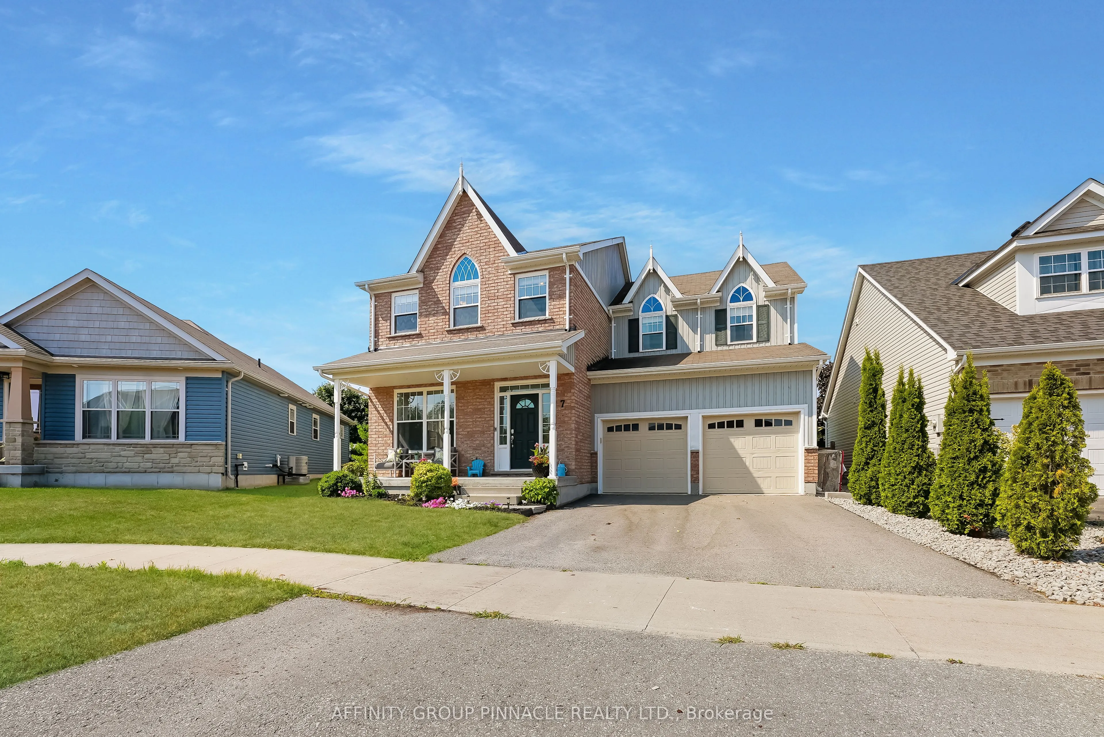 7 Brackendale Trail
