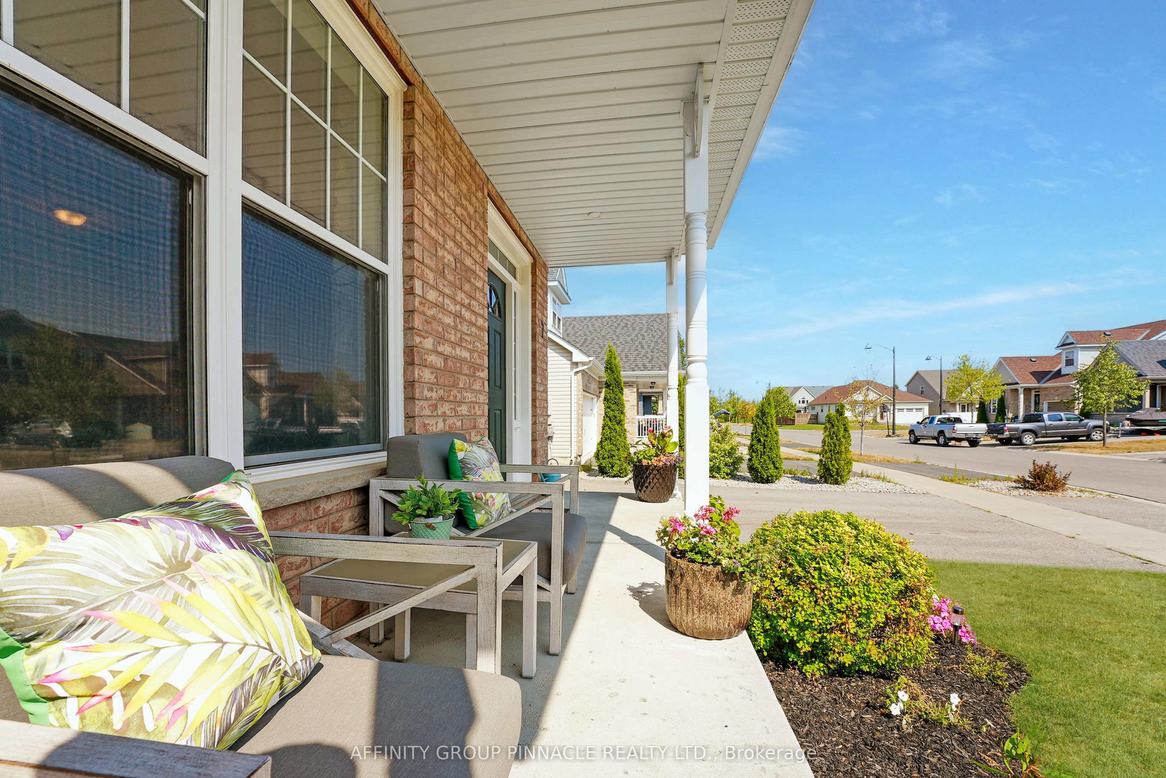 7 Brackendale Trail