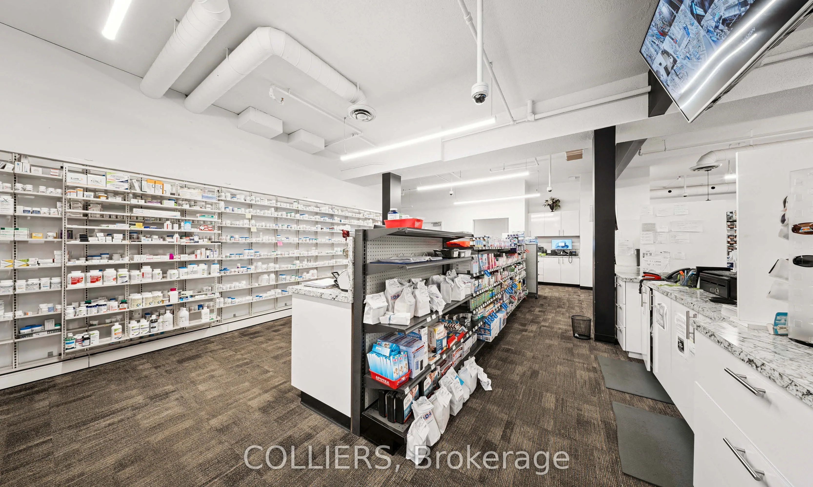 302* Queen Street E