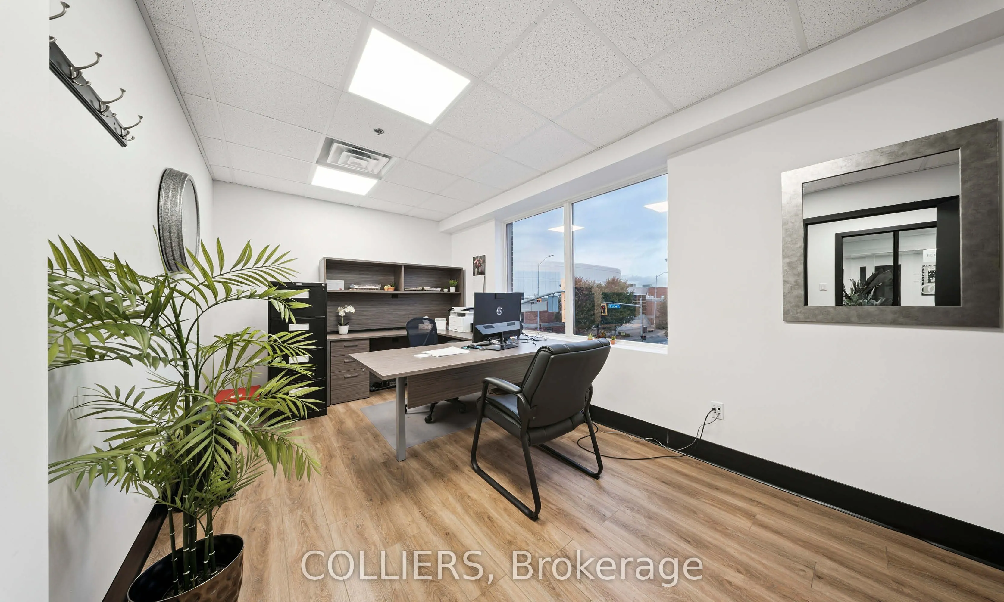 302* Queen Street E
