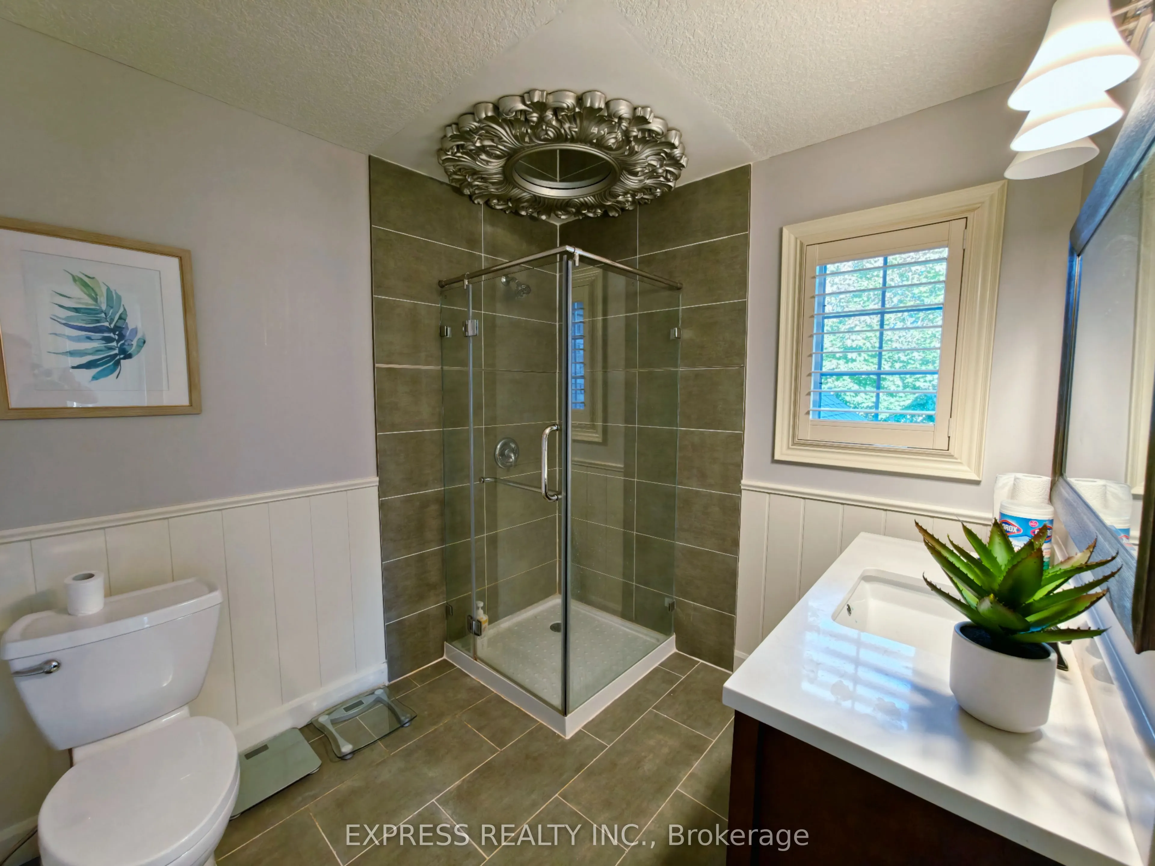 225 Terrace Wood Crescent