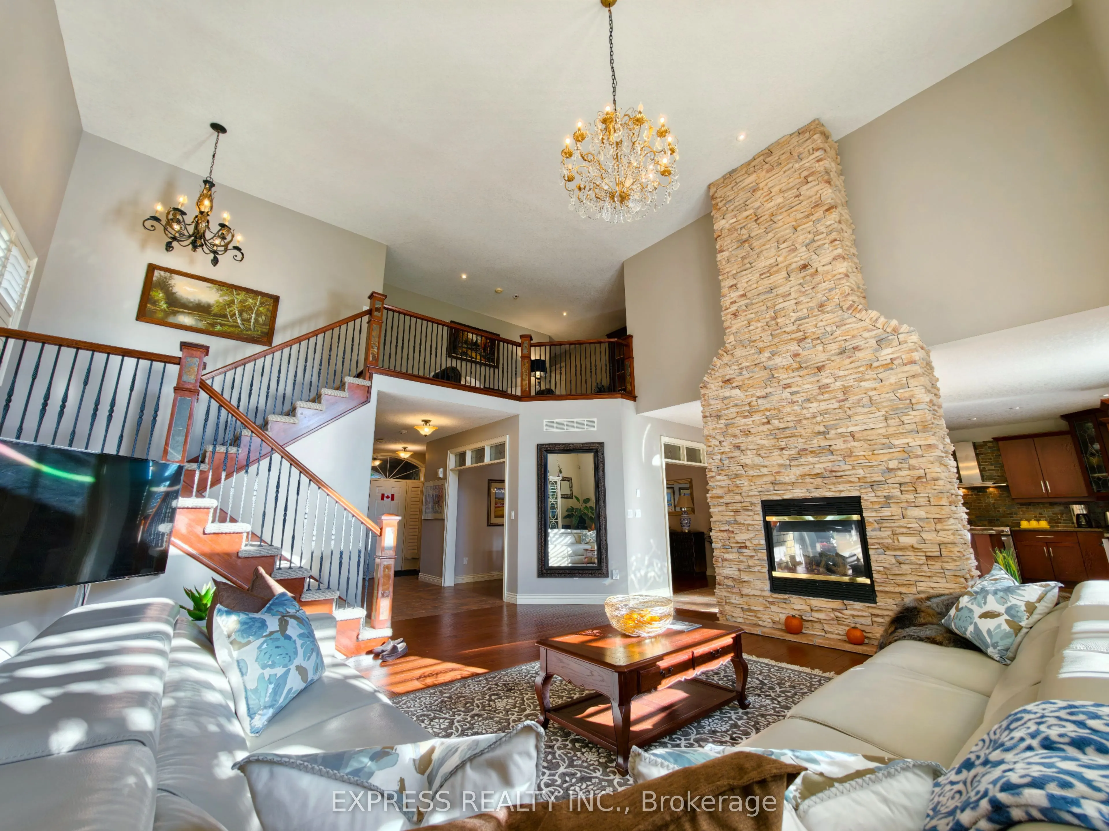 225 Terrace Wood Crescent