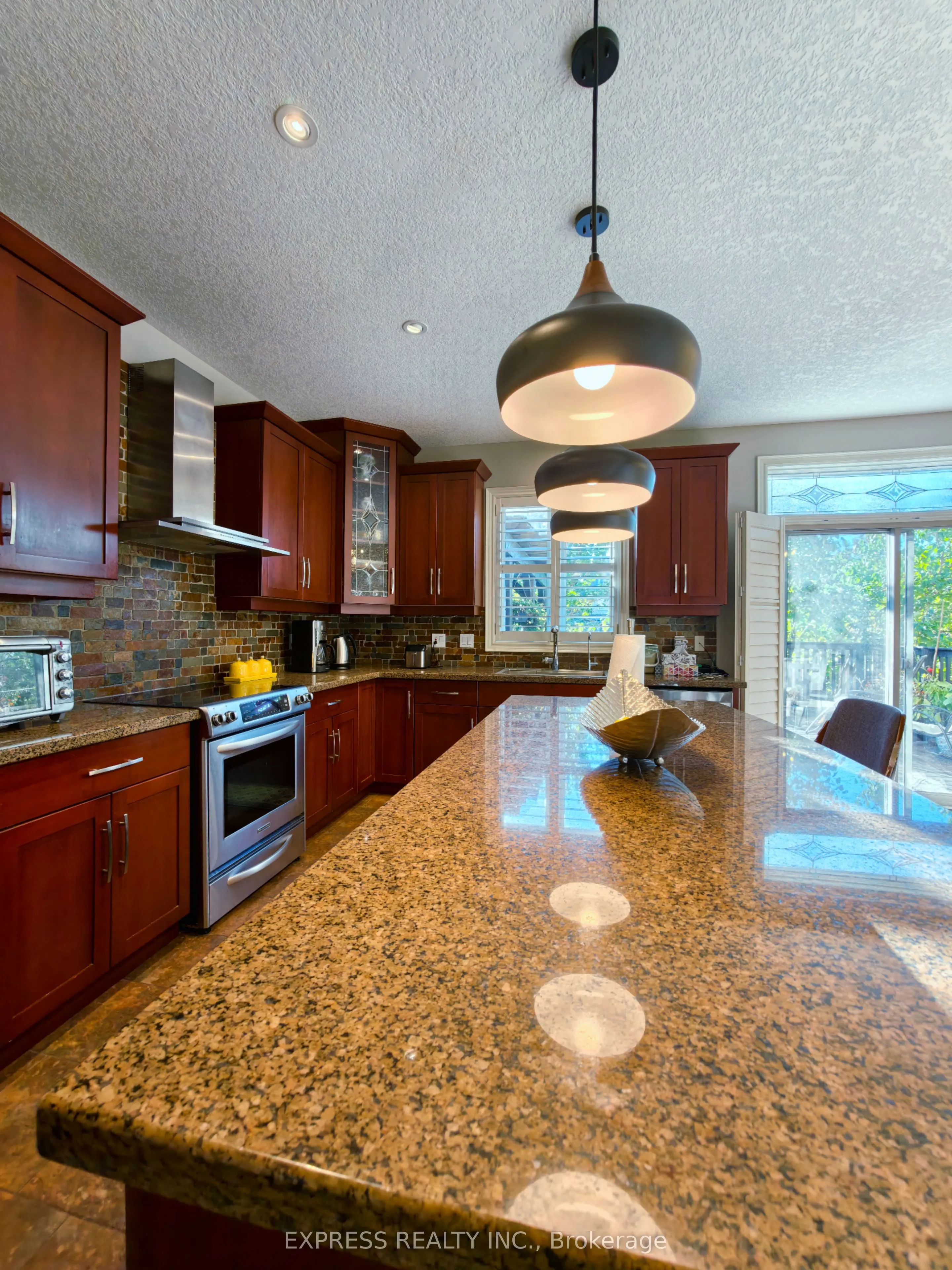 225 Terrace Wood Crescent