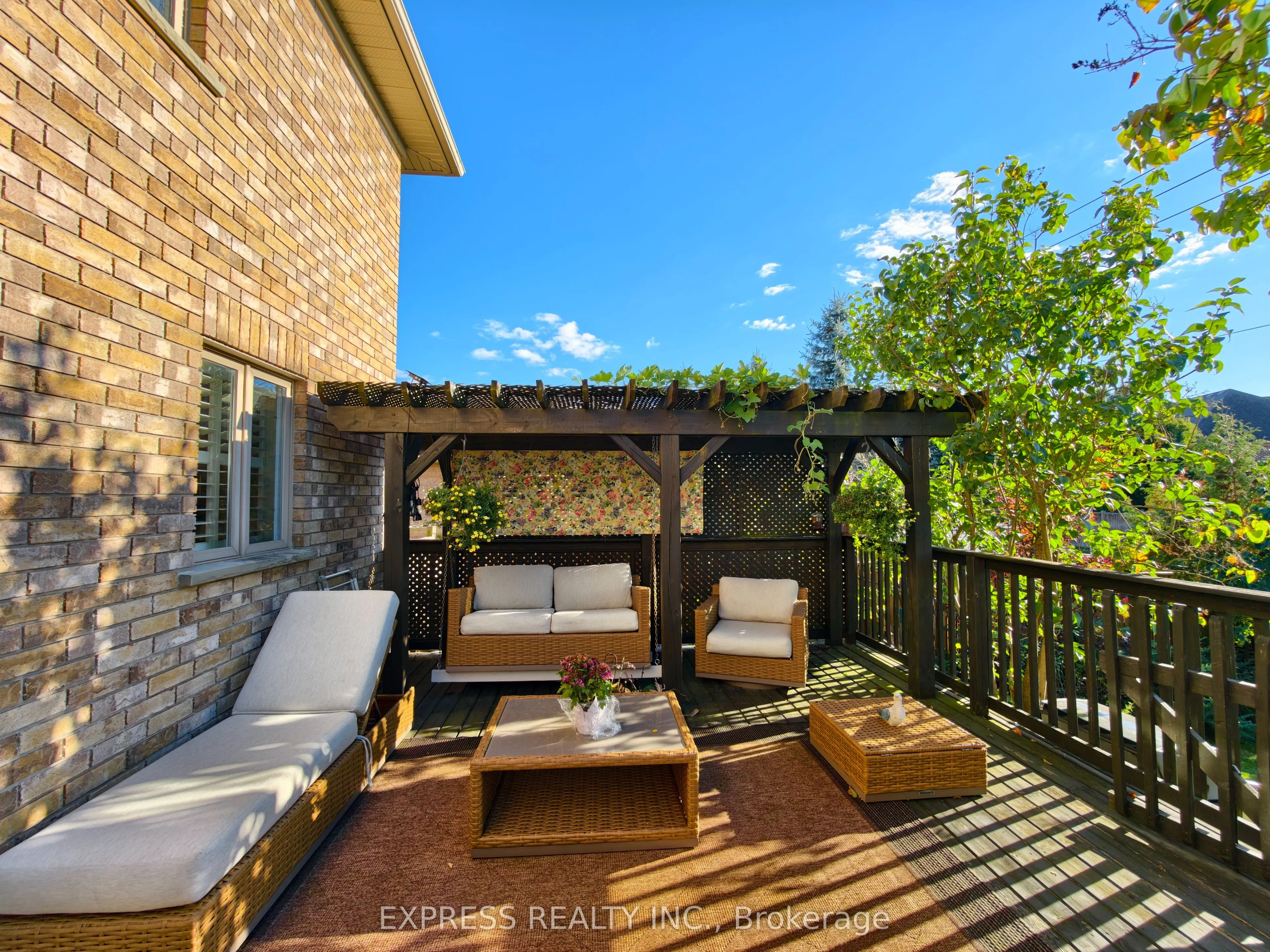 225 Terrace Wood Crescent
