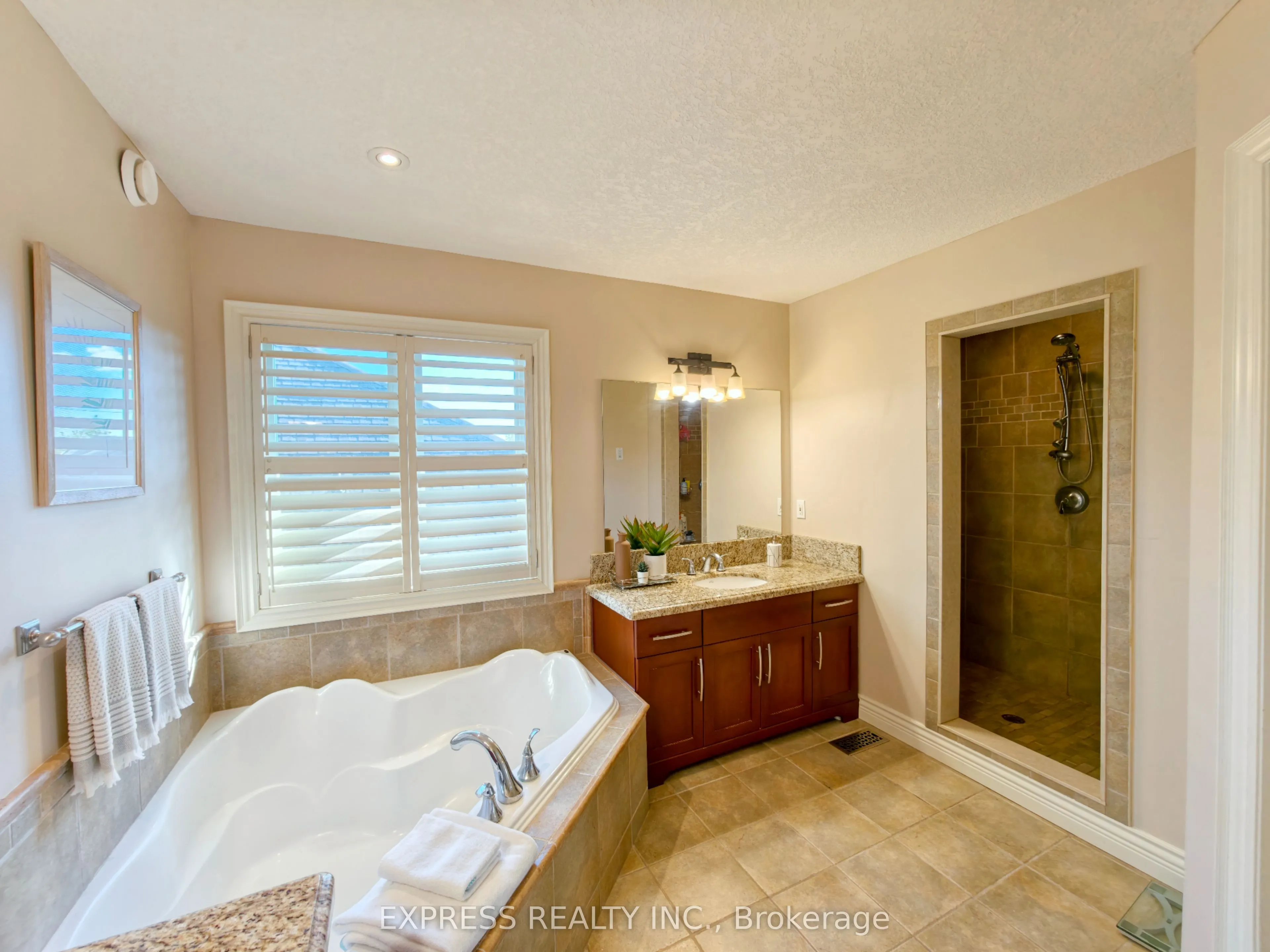 225 Terrace Wood Crescent