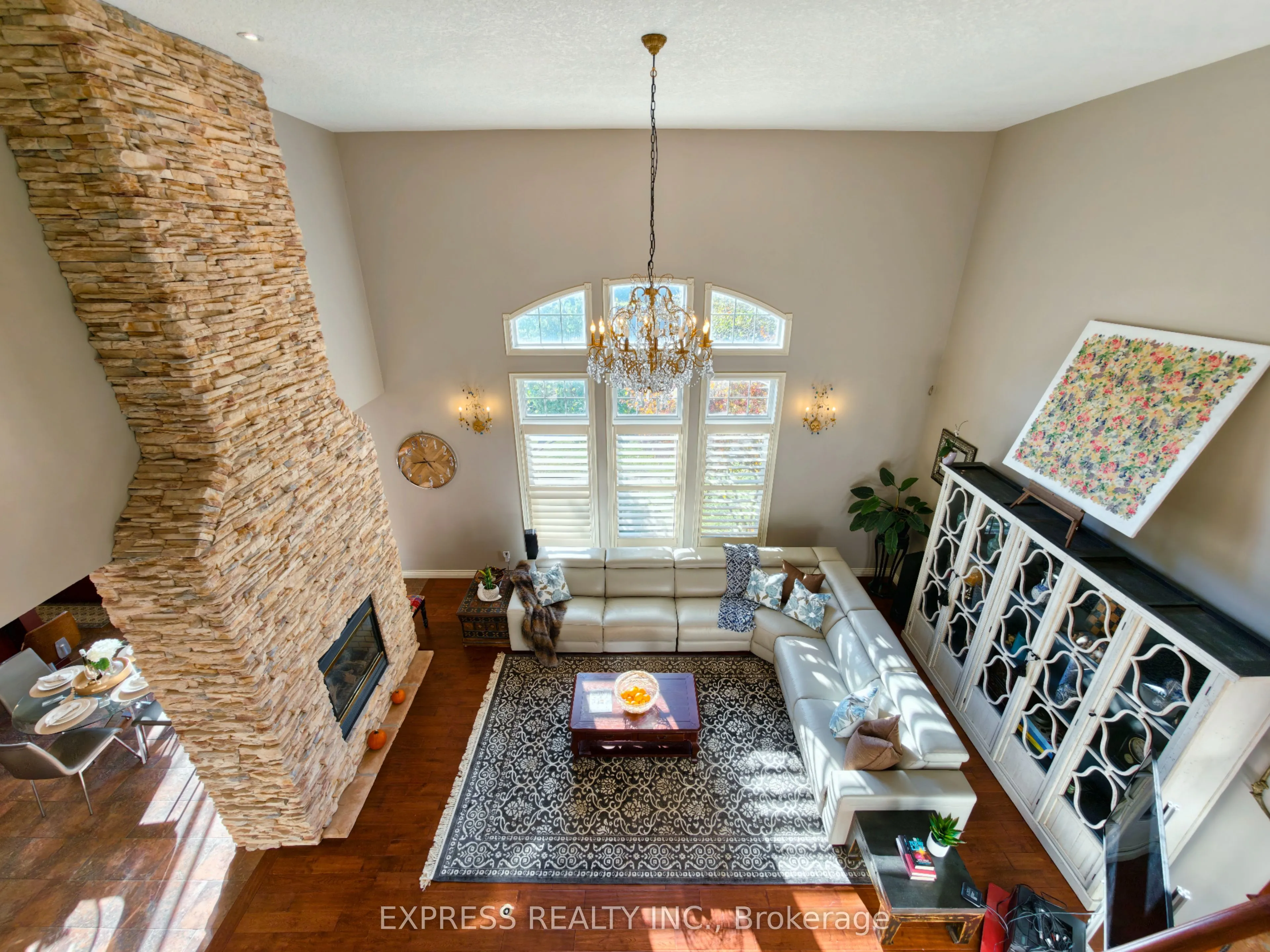 225 Terrace Wood Crescent