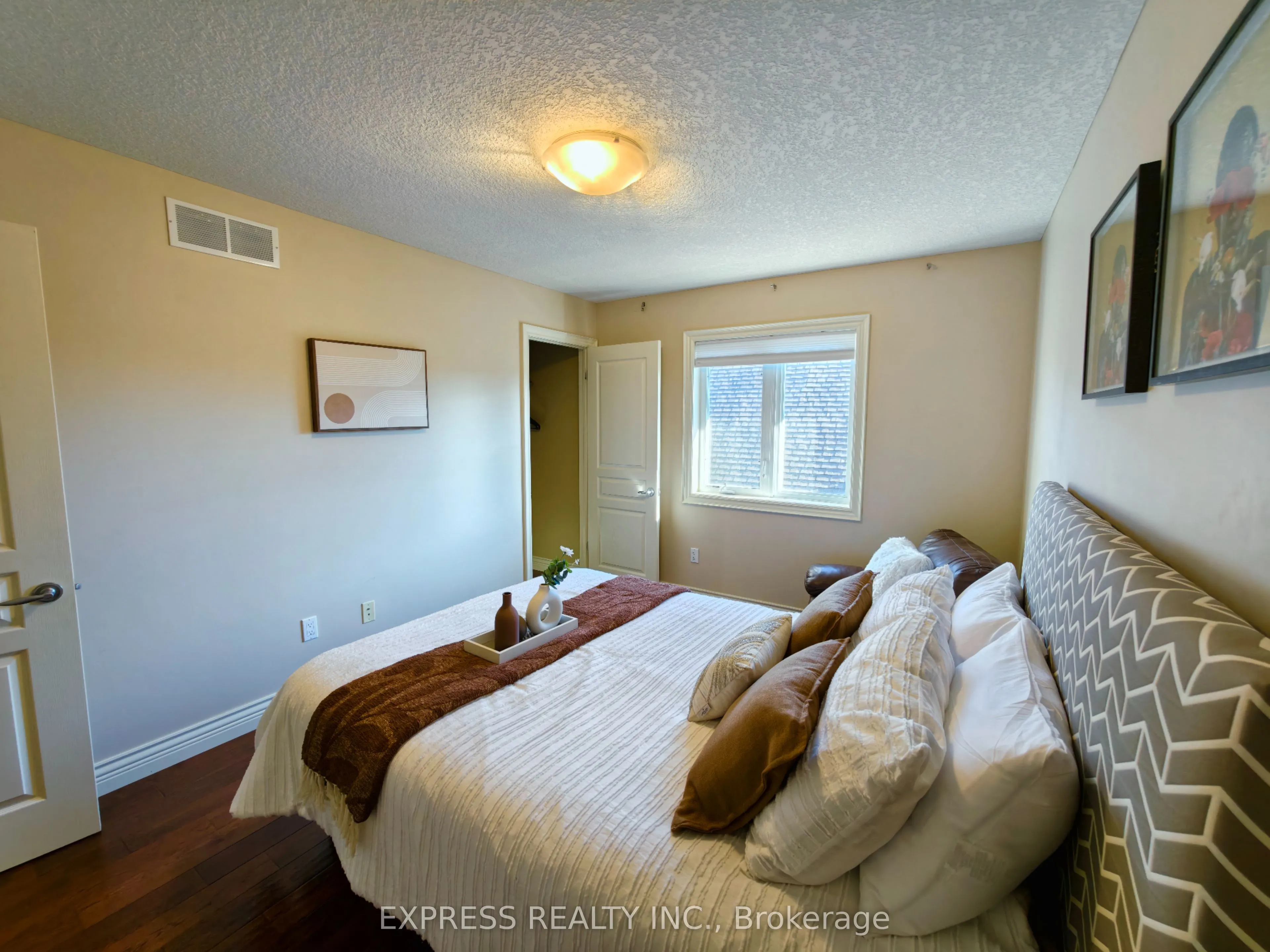225 Terrace Wood Crescent