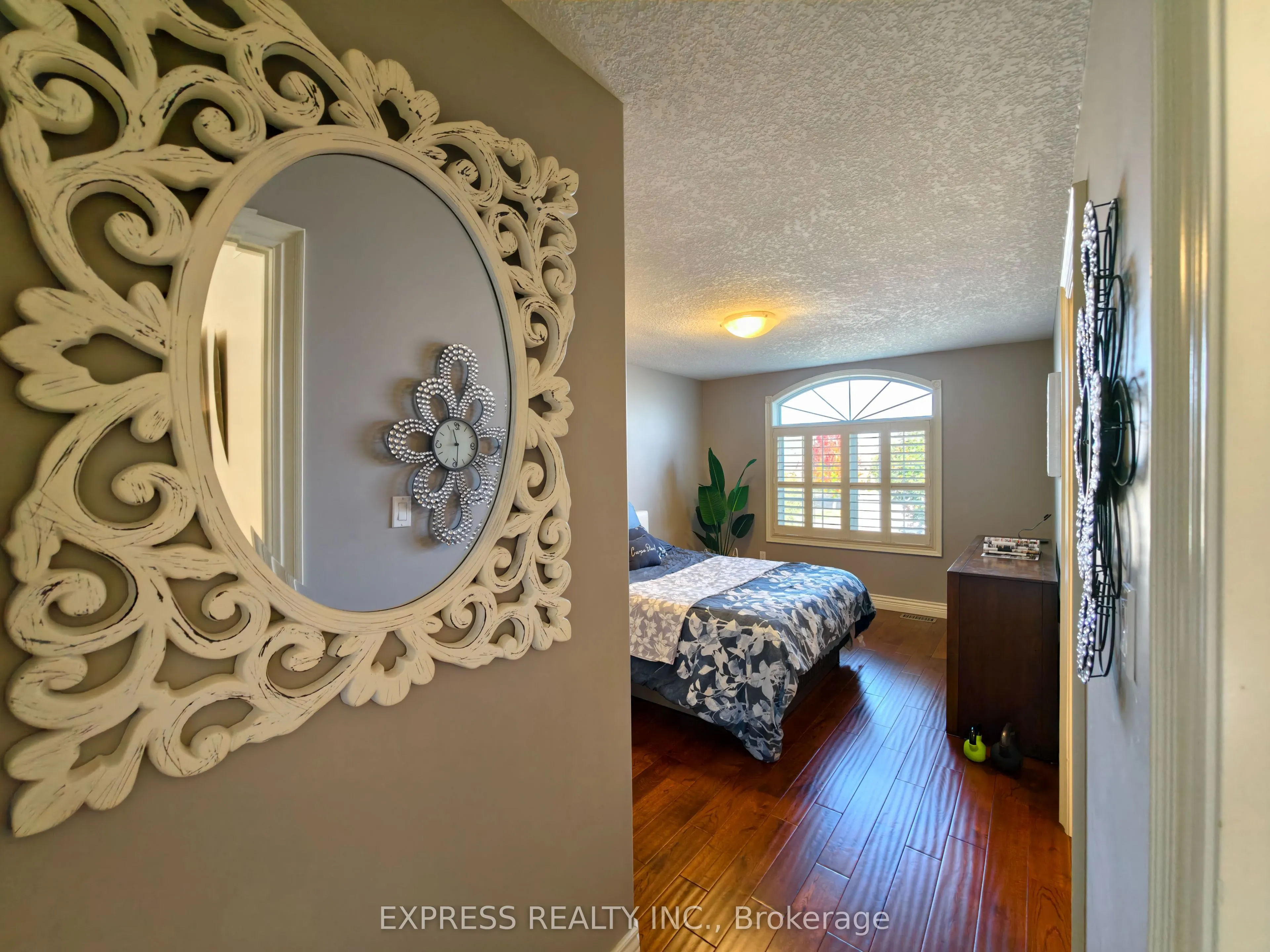 225 Terrace Wood Crescent