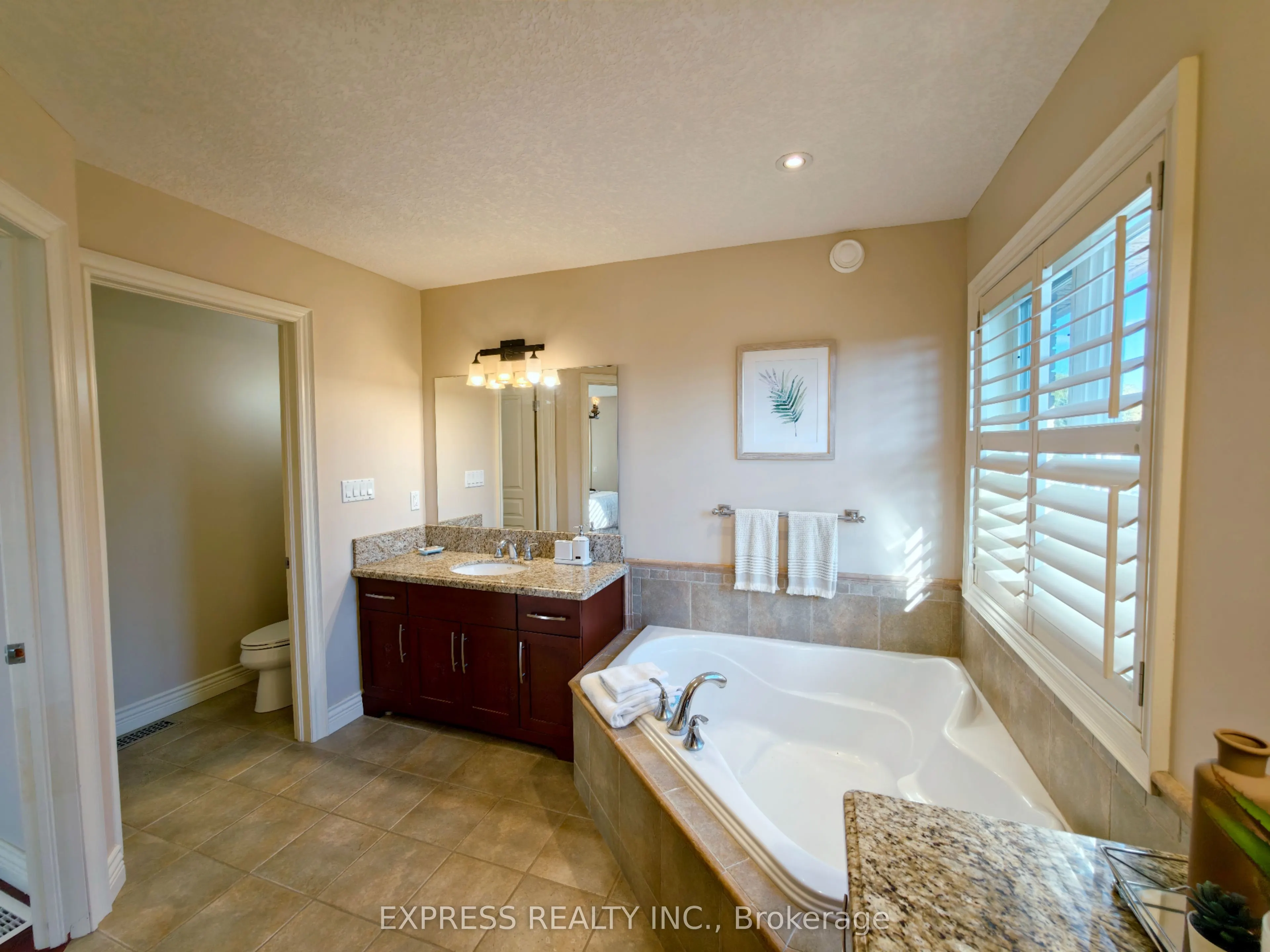 225 Terrace Wood Crescent