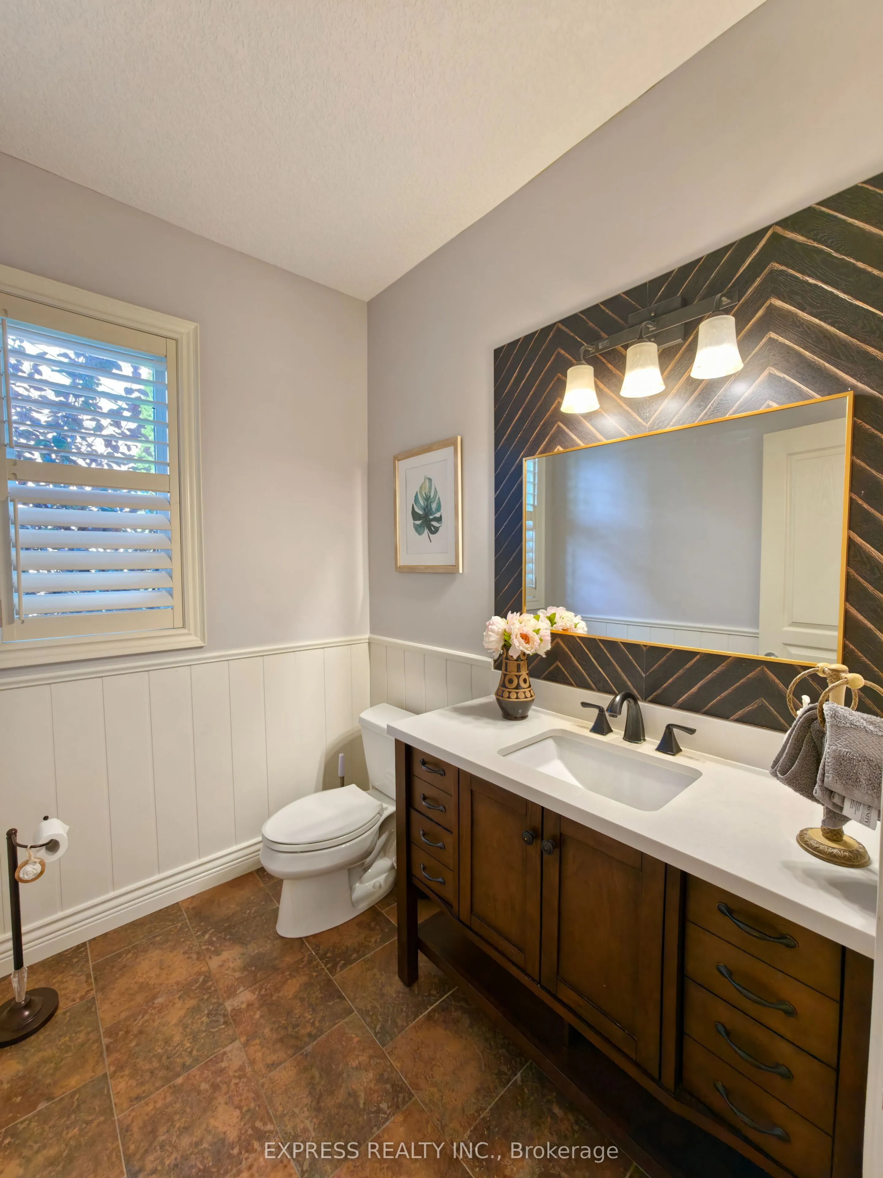 225 Terrace Wood Crescent