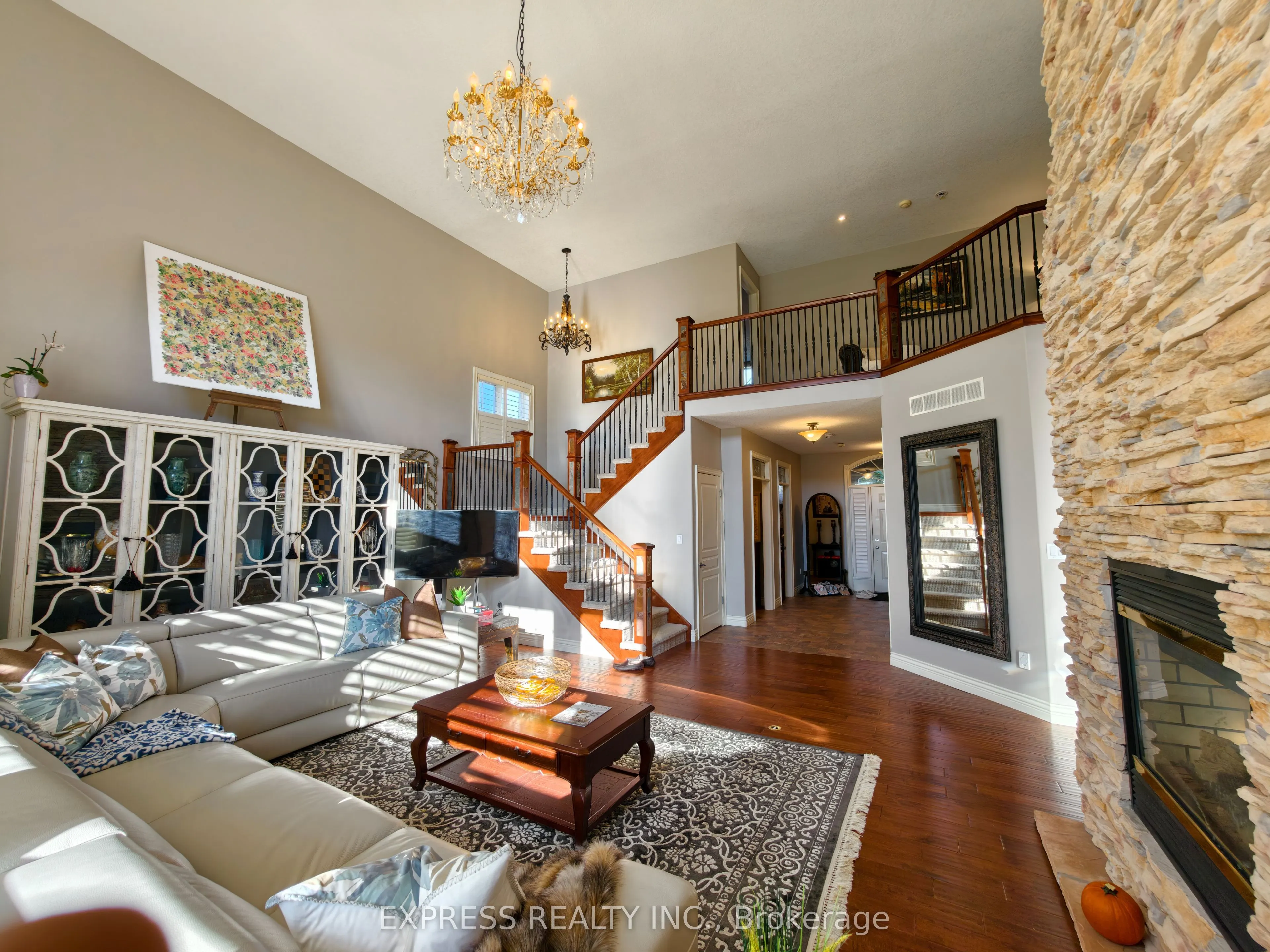 225 Terrace Wood Crescent