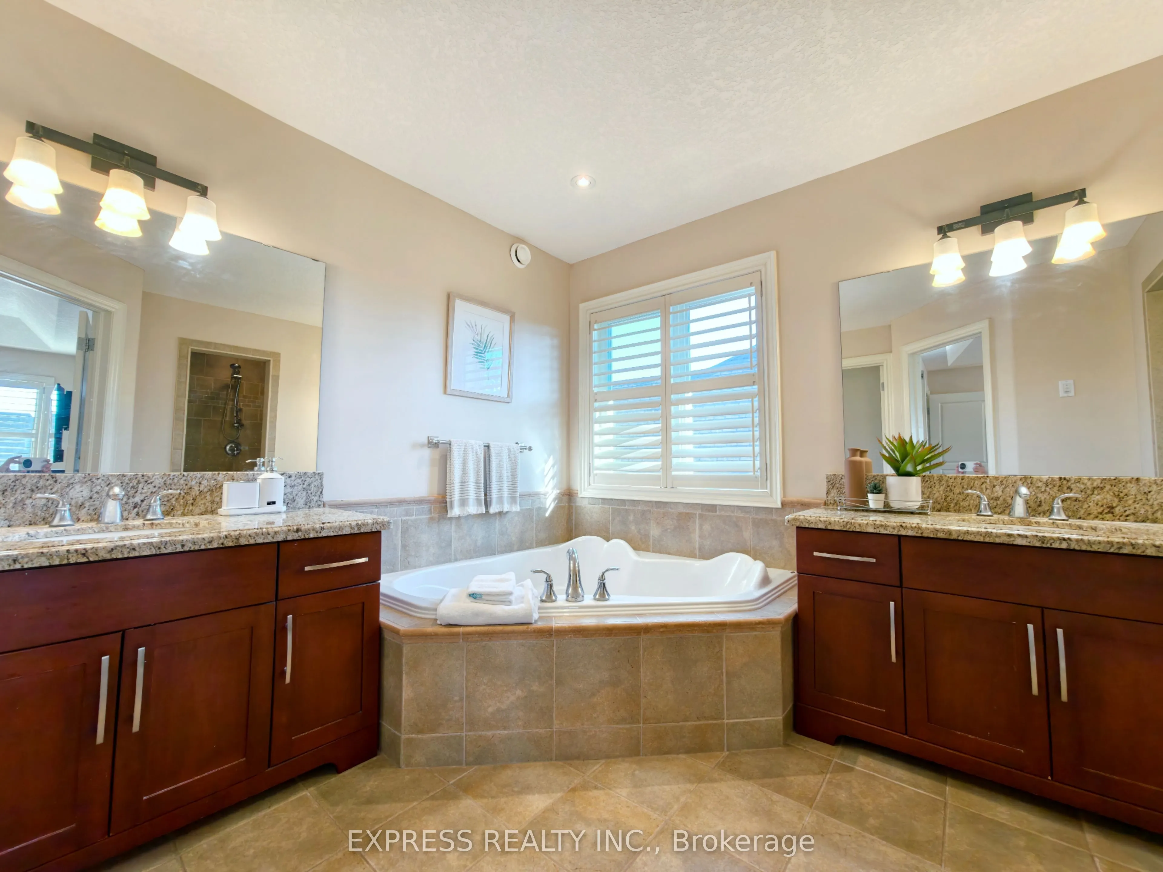 225 Terrace Wood Crescent