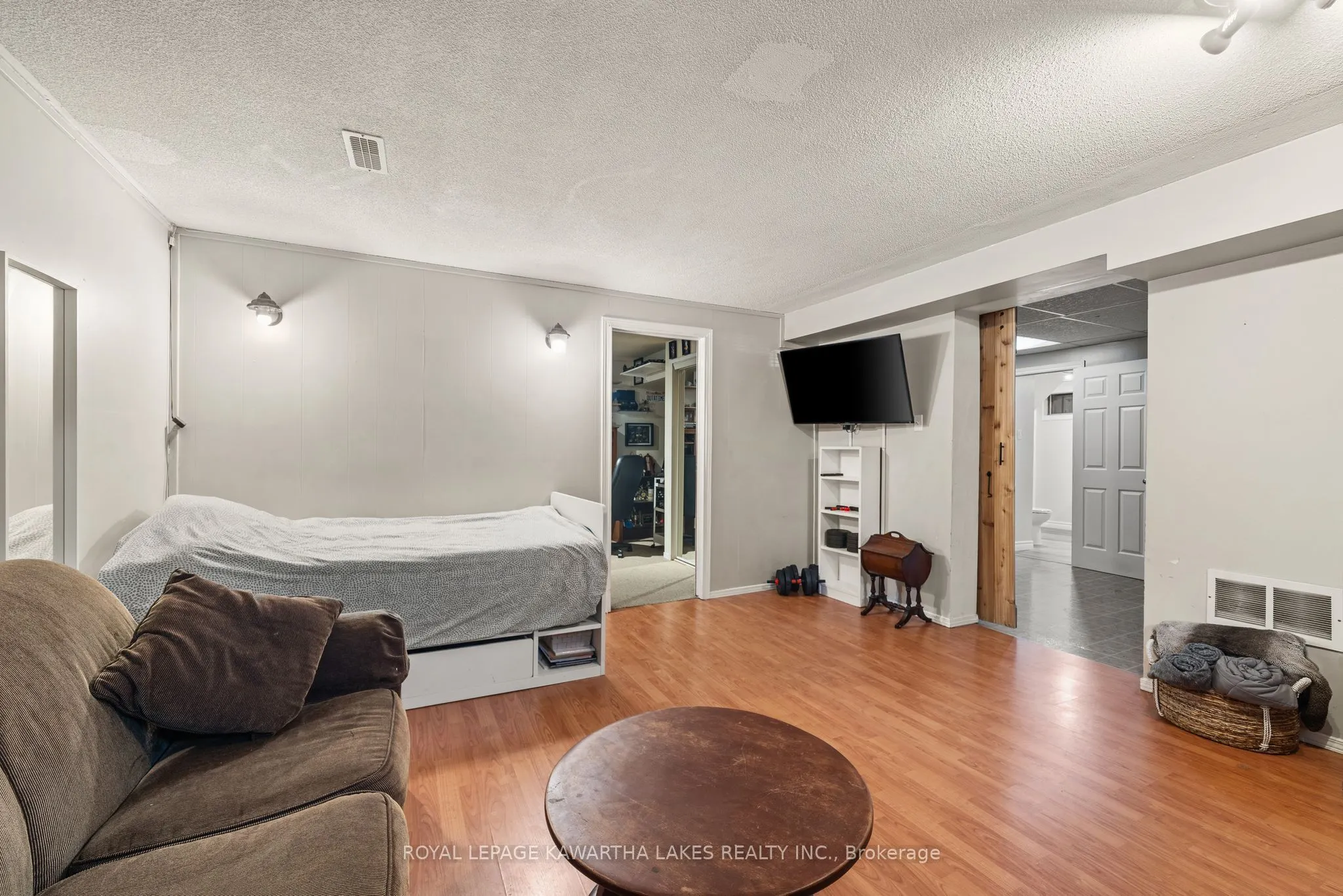 35 Woods Avenue