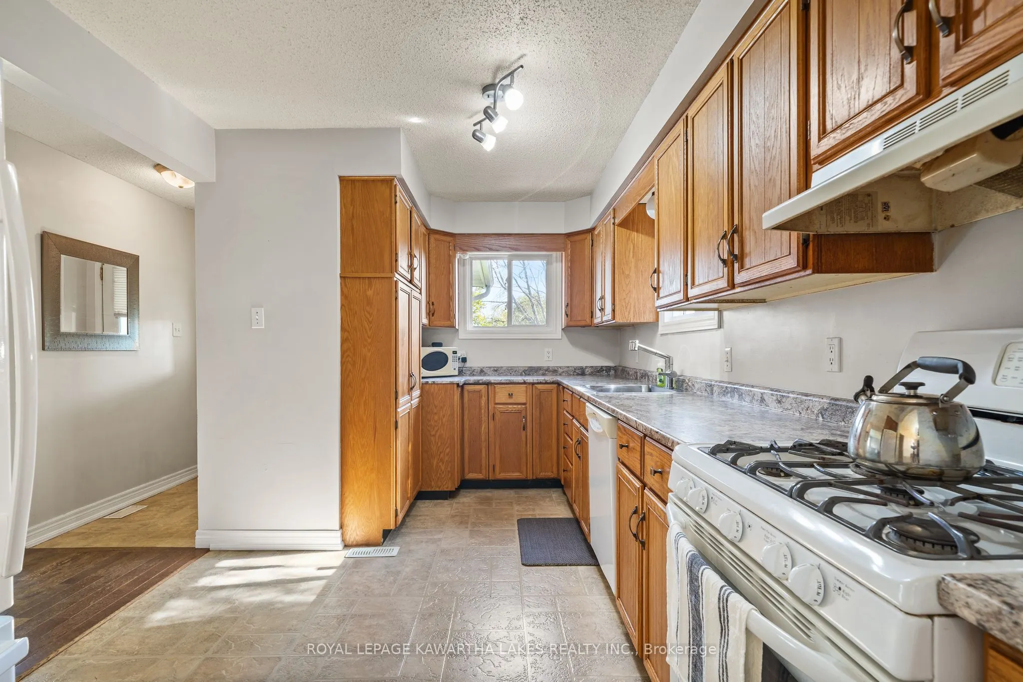 35 Woods Avenue