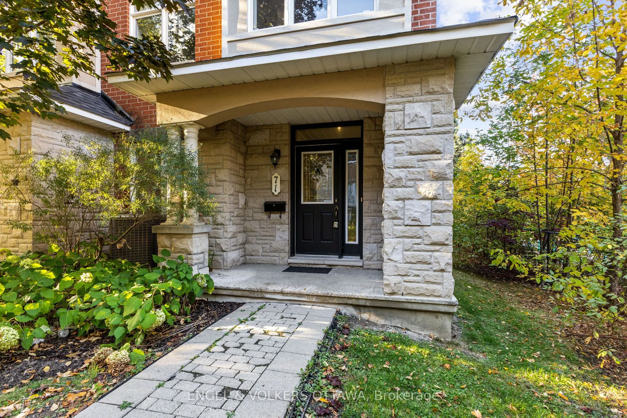 71 Metropole Private, #63