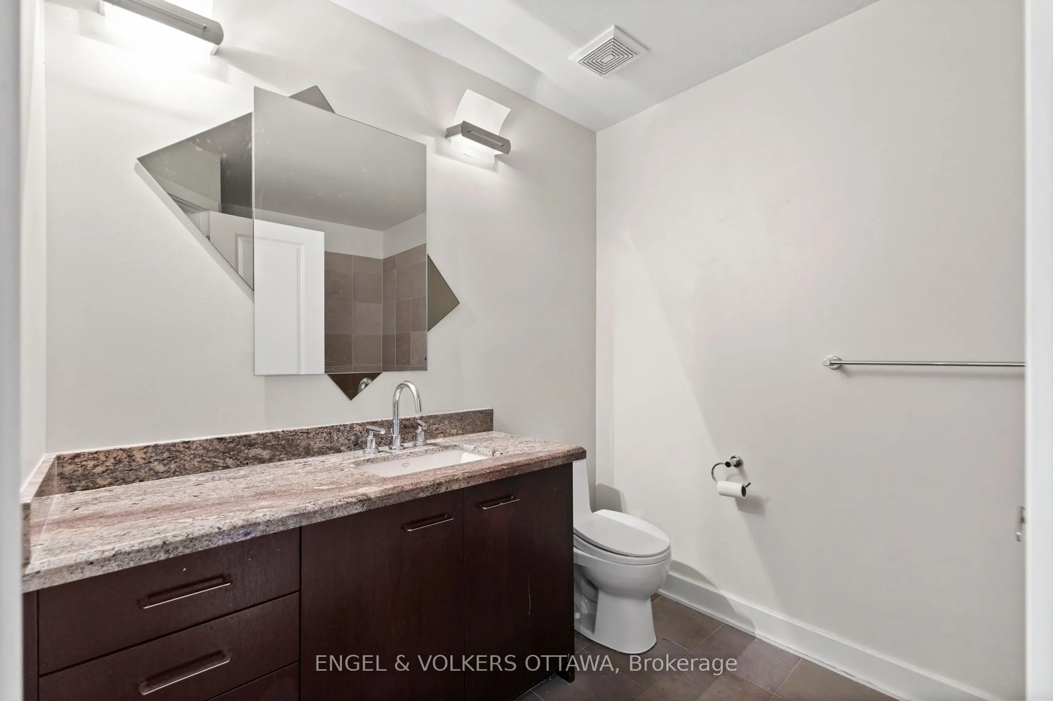 71 Metropole Private, #63