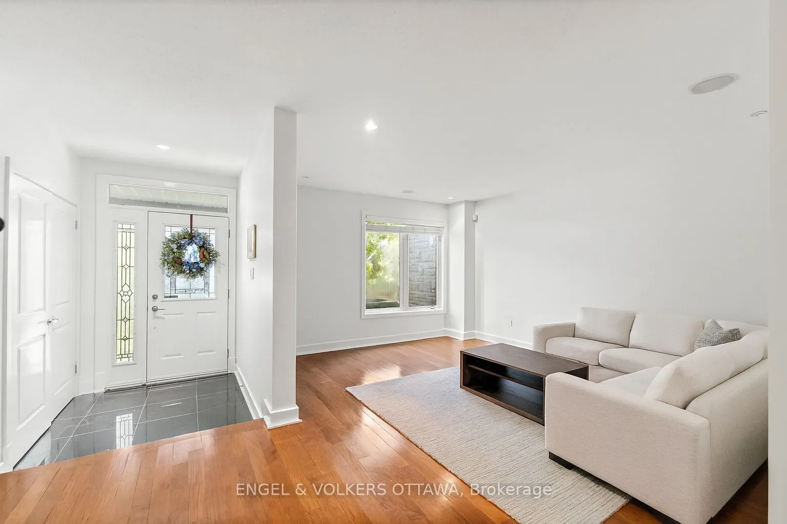 71 Metropole Private, #63
