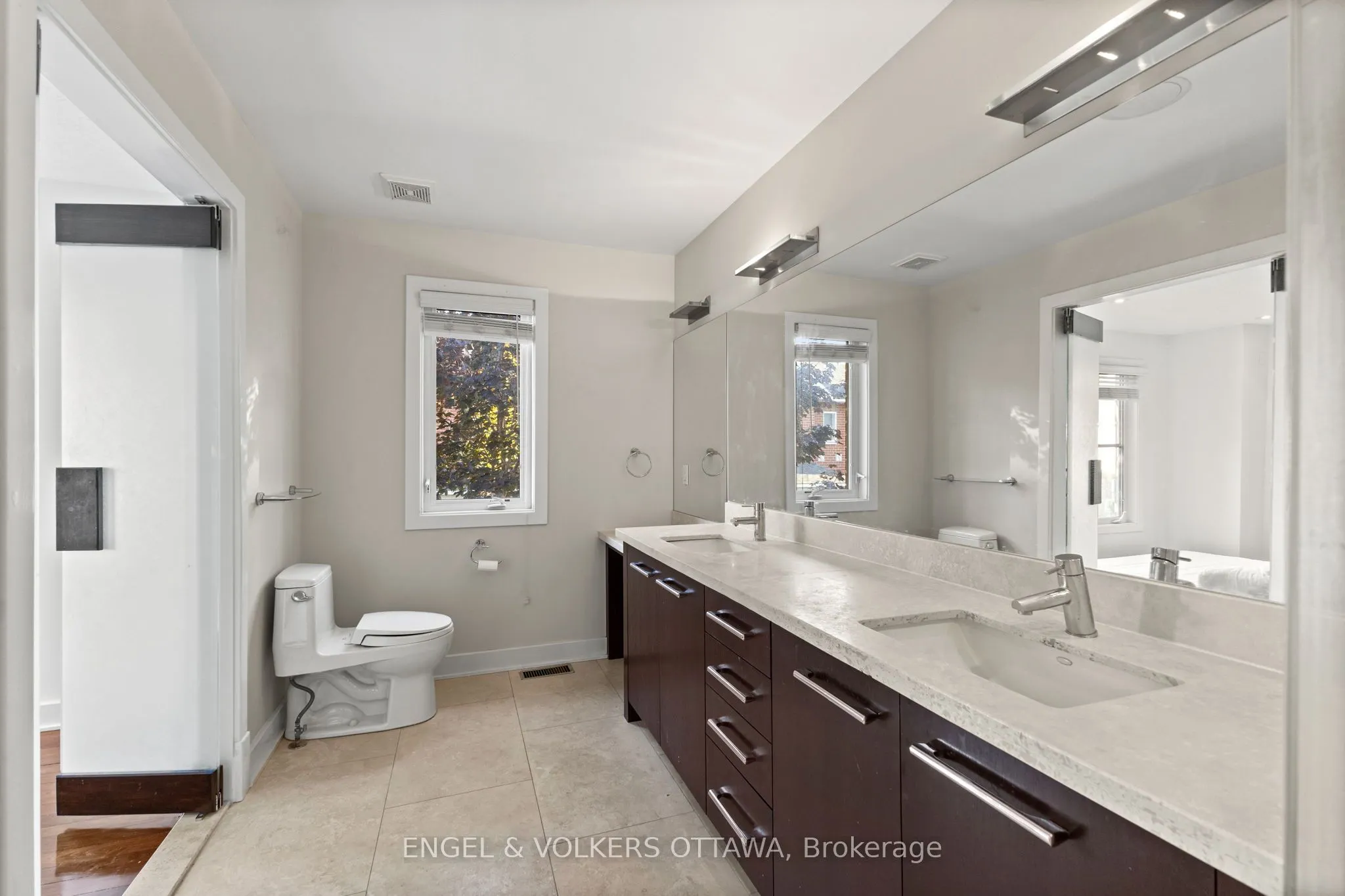 71 Metropole Private, #63