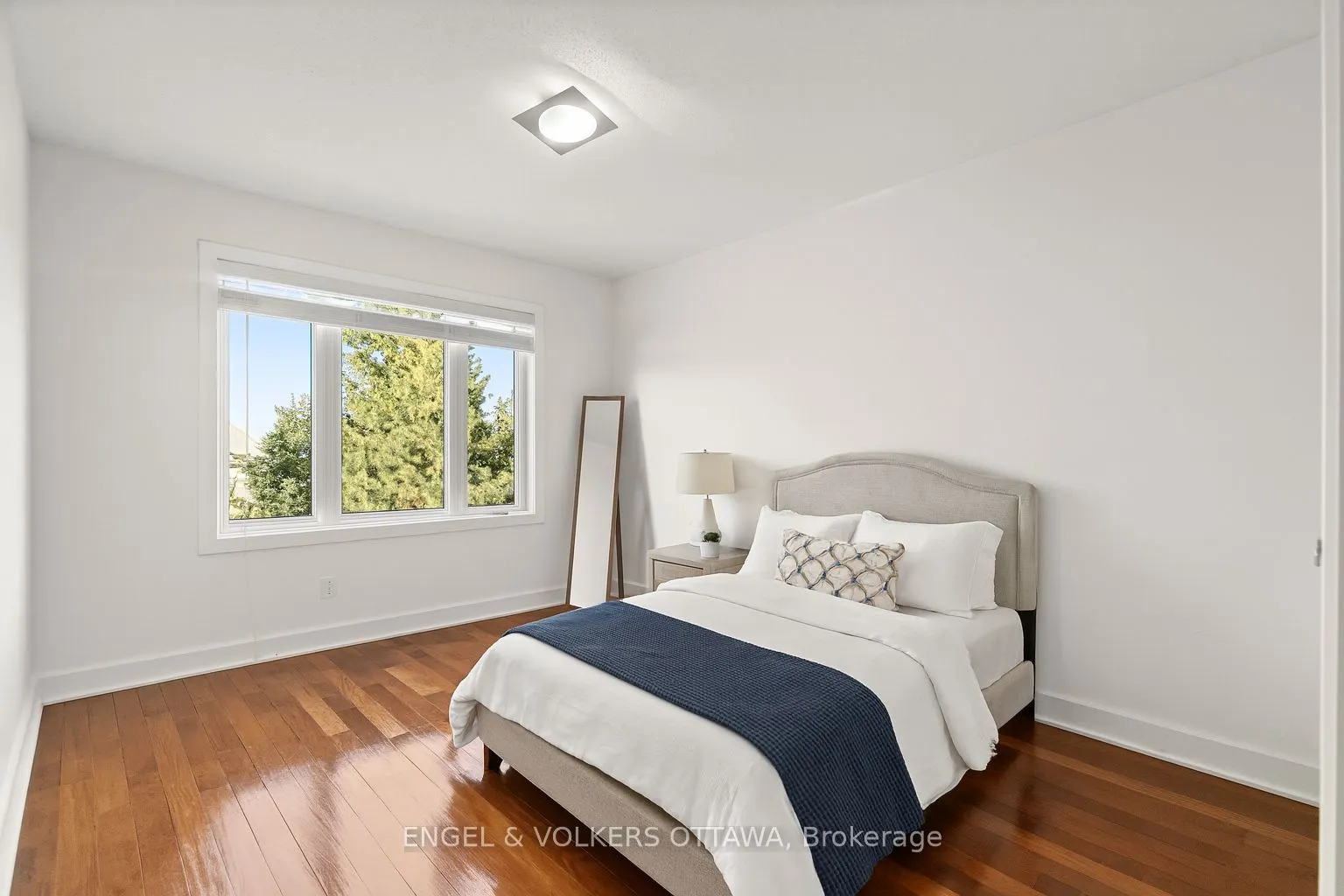 71 Metropole Private, #63