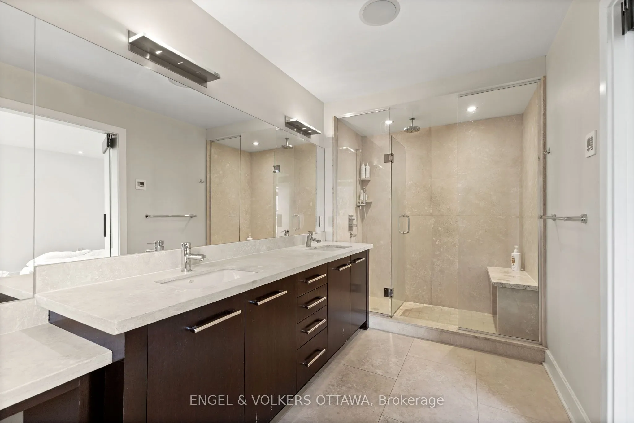 71 Metropole Private, #63