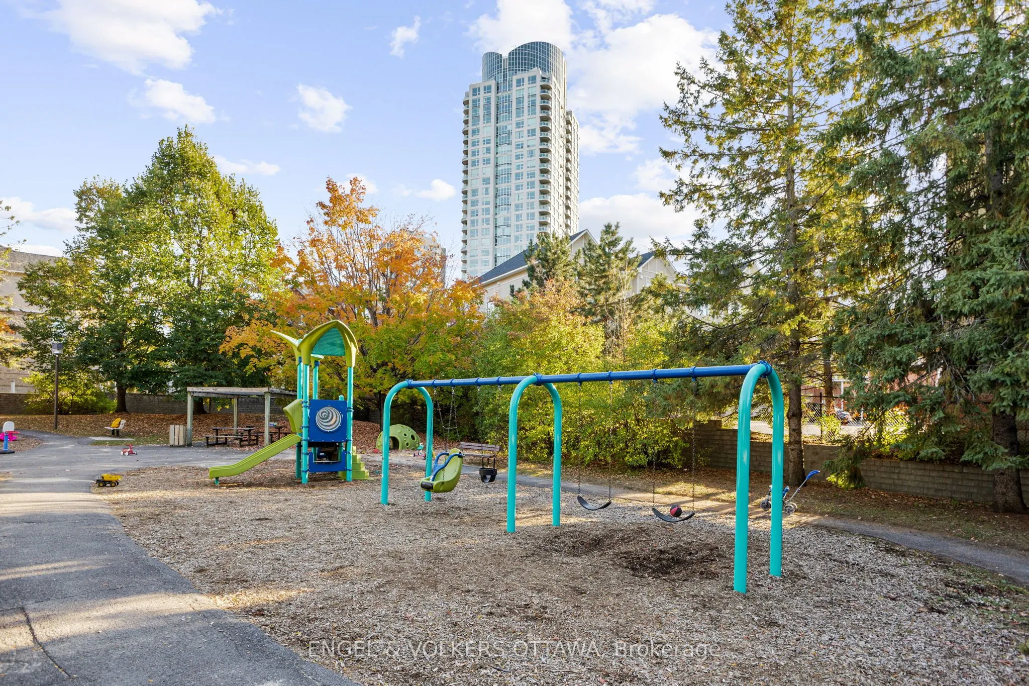 71 Metropole Private, #63