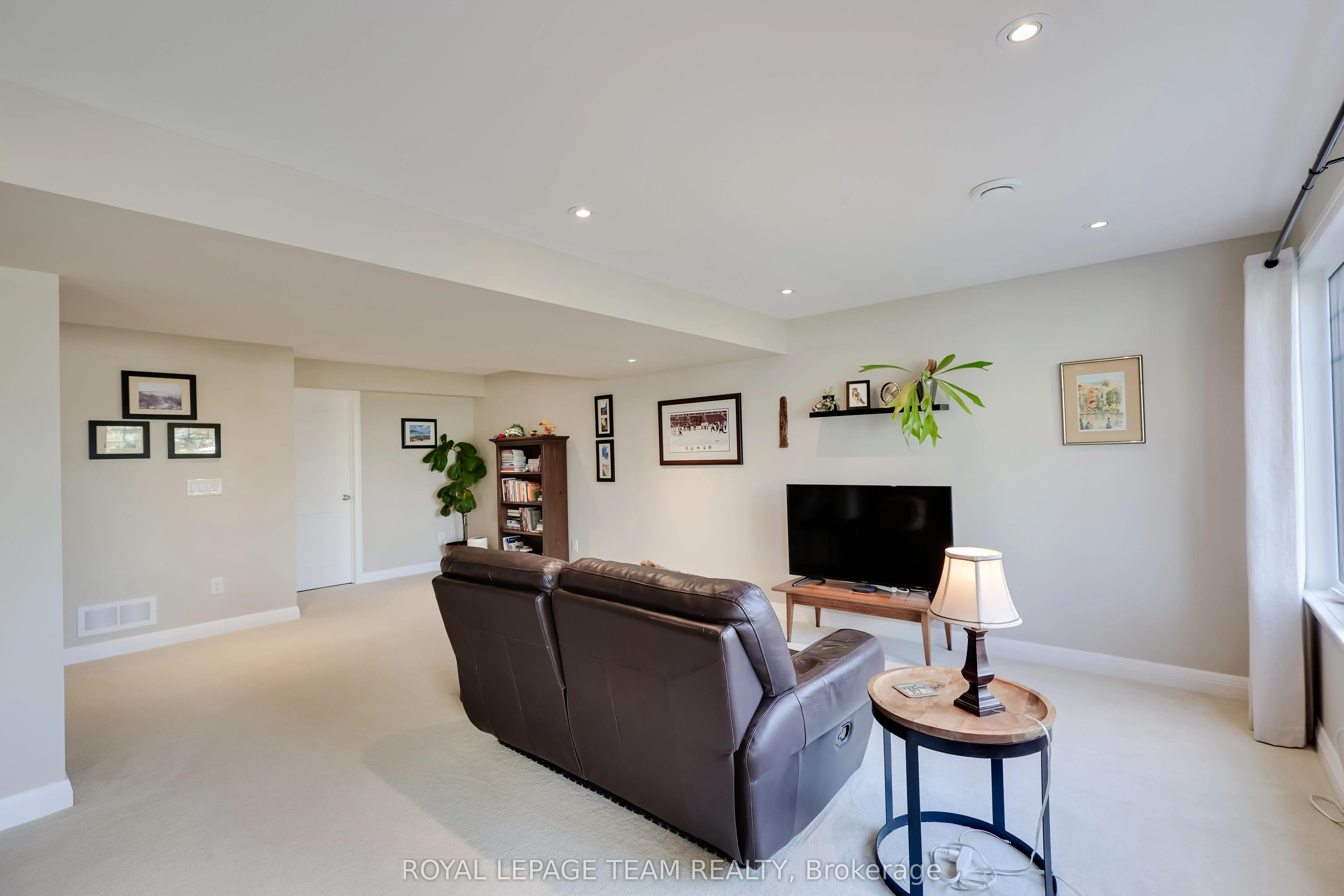 35 Arkose Street