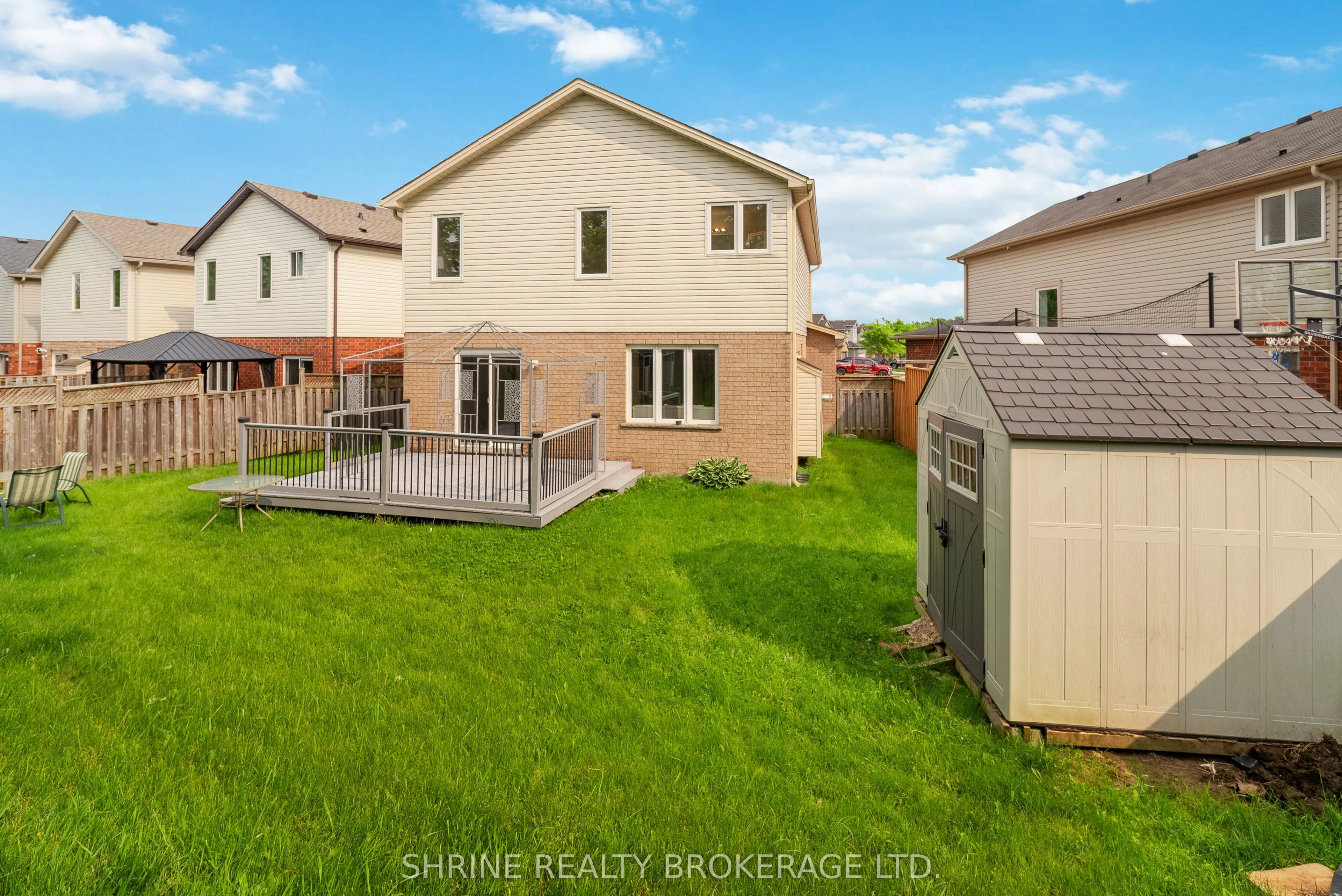 899 BRADSHAW Crescent