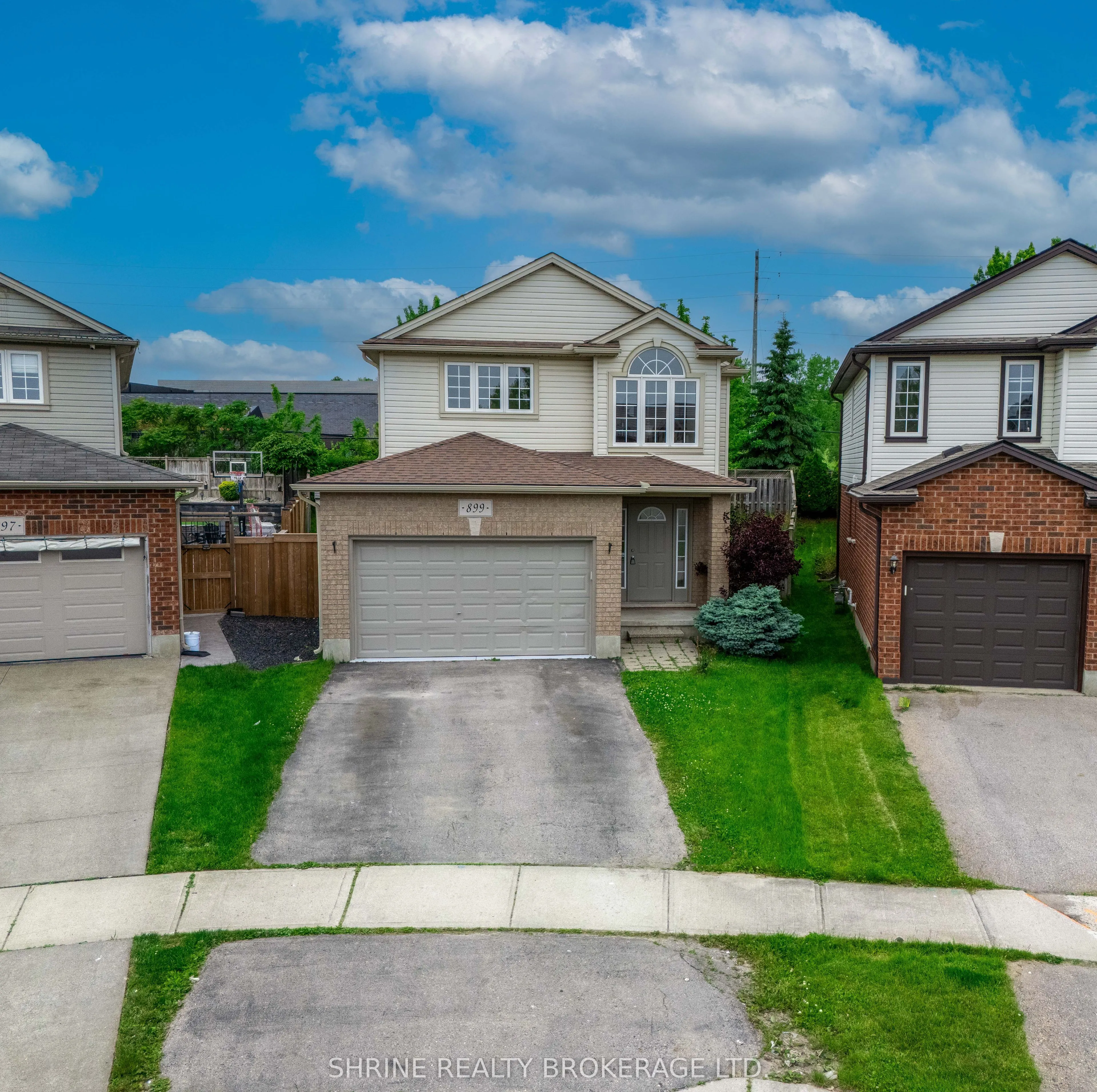 899 BRADSHAW Crescent
