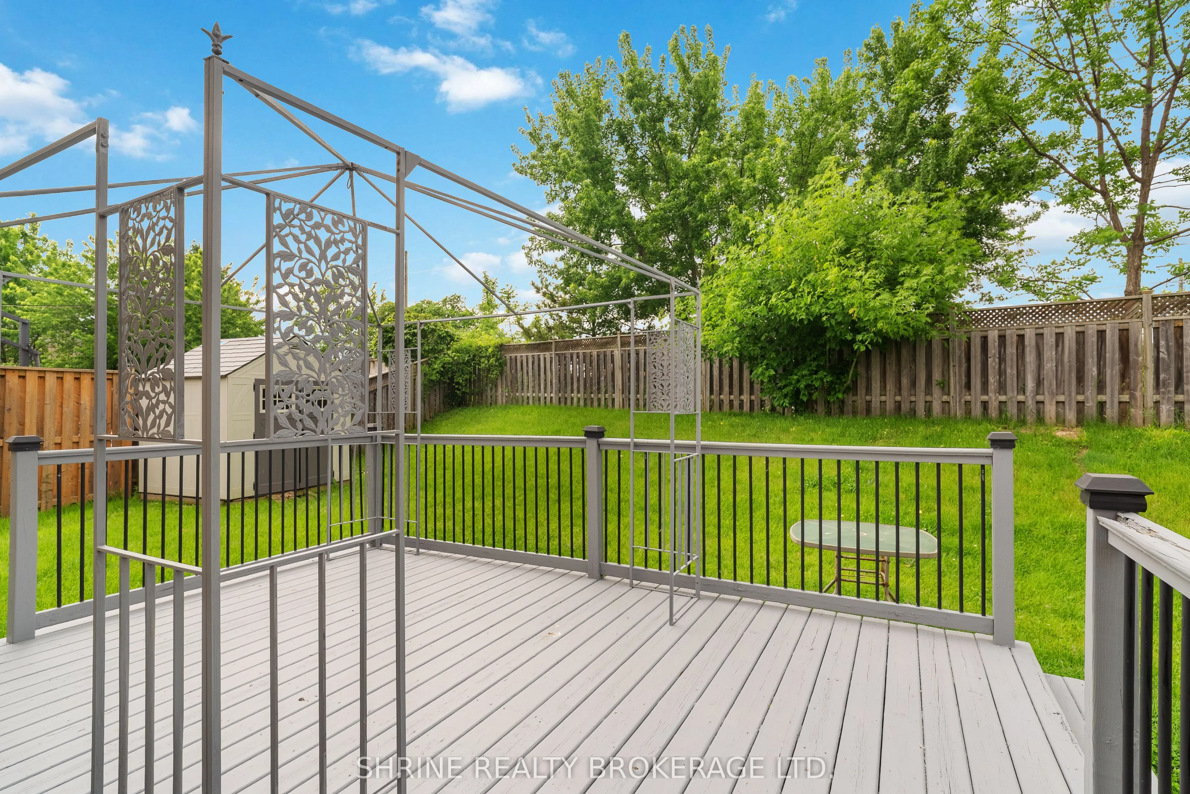 899 BRADSHAW Crescent