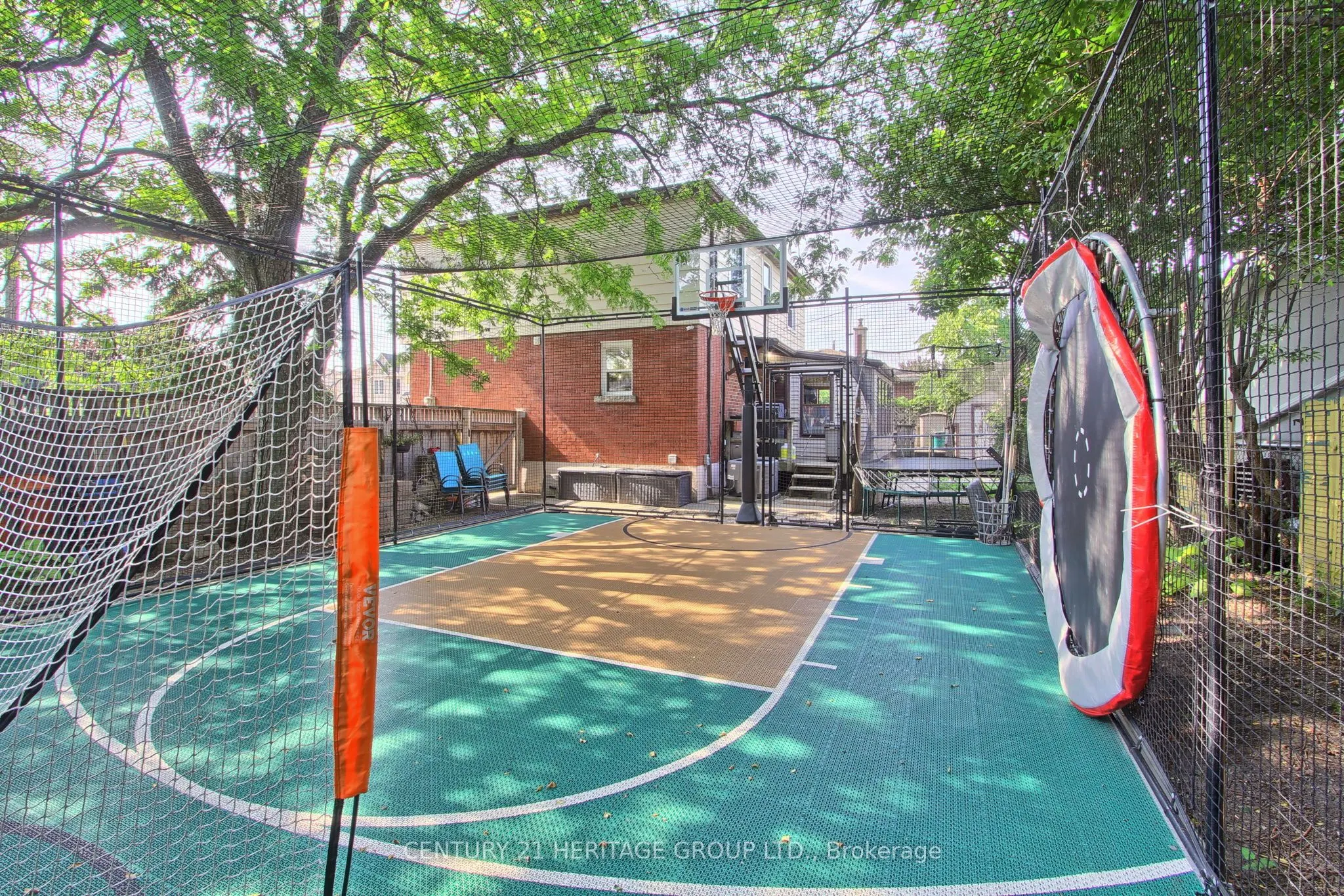 396 East 16th Street