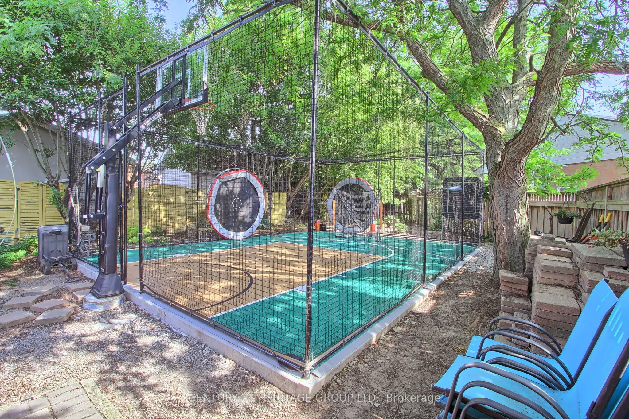 396 East 16th Street