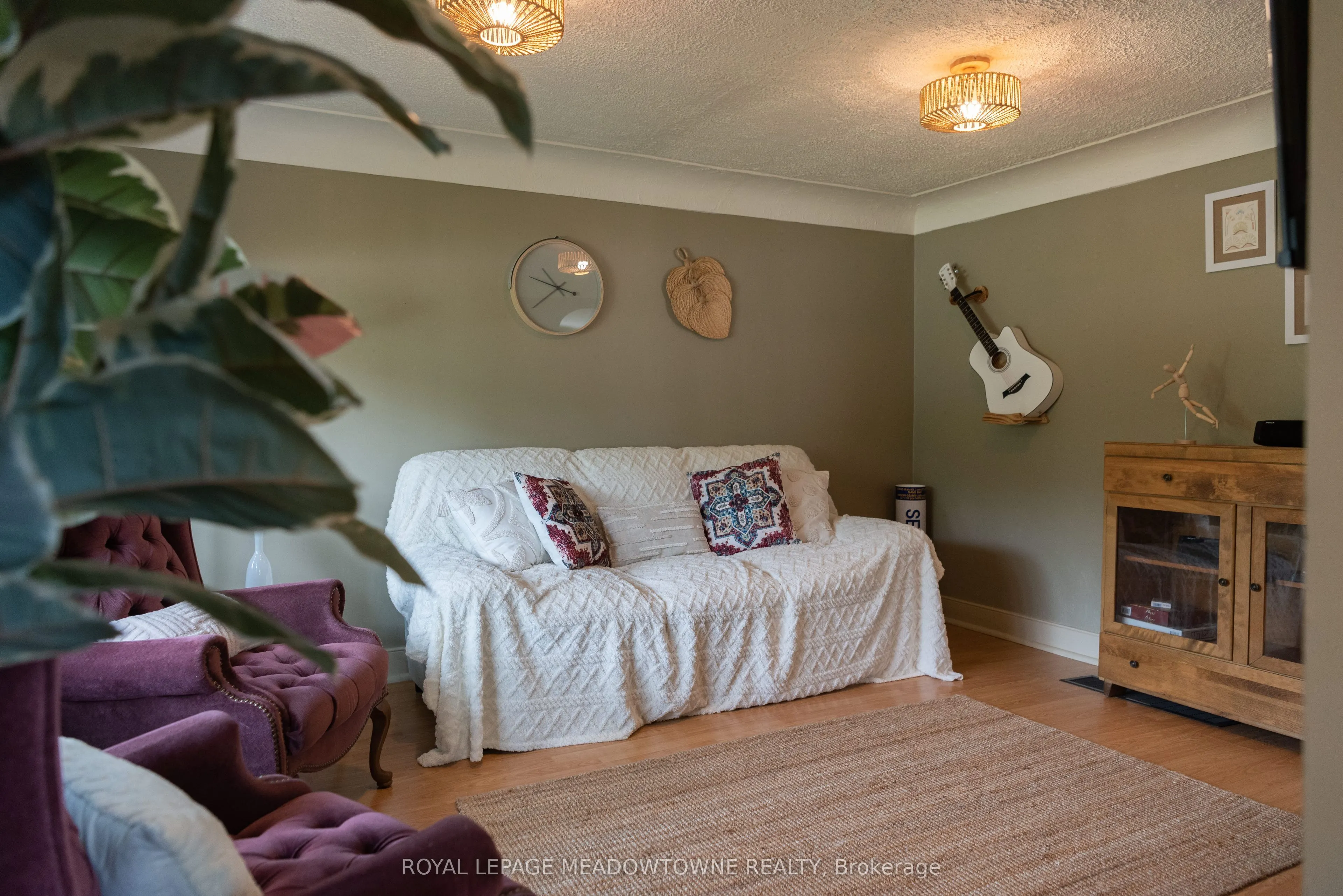 5853 Mcleod Road