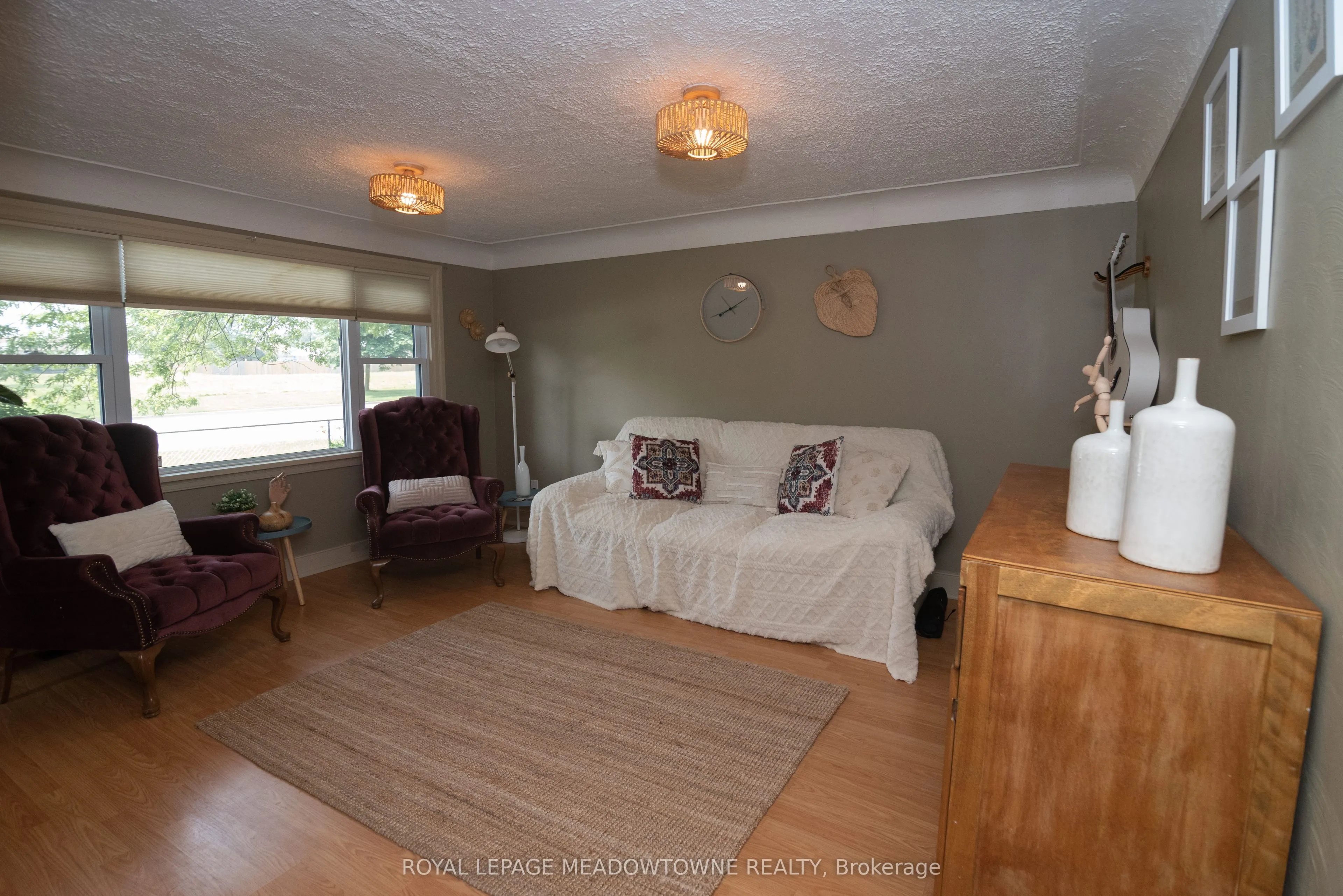 5853 Mcleod Road