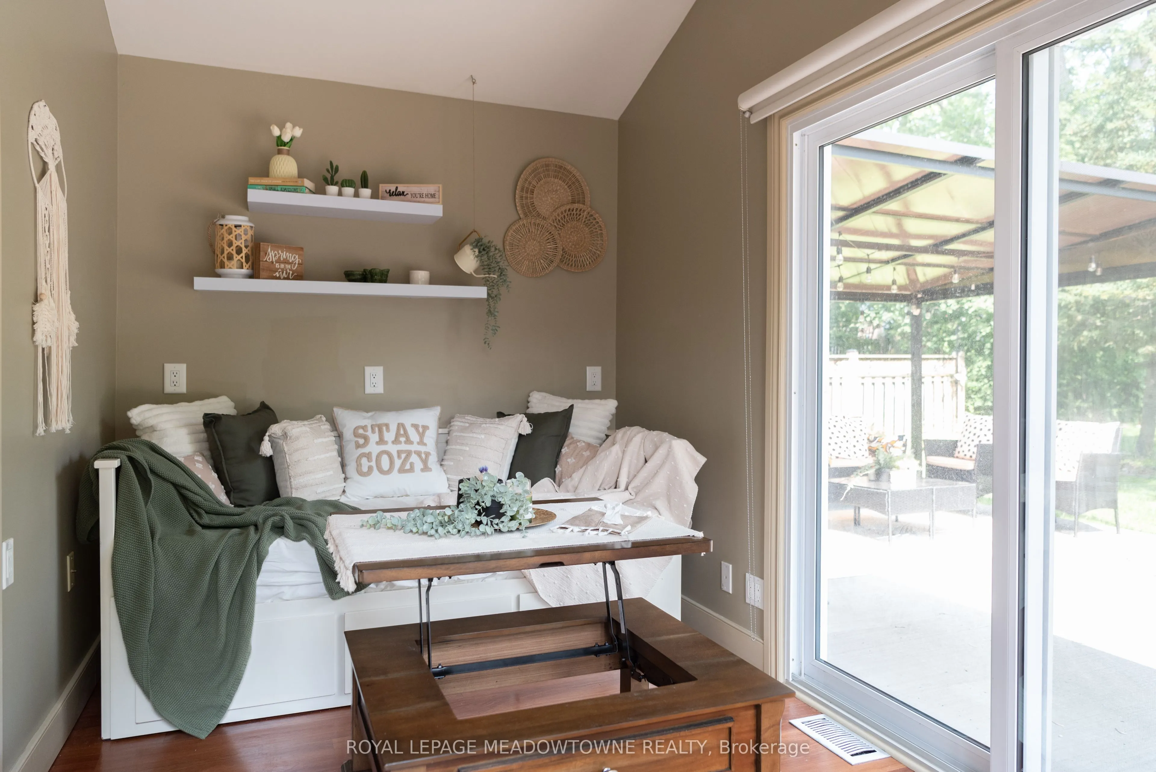 5853 Mcleod Road