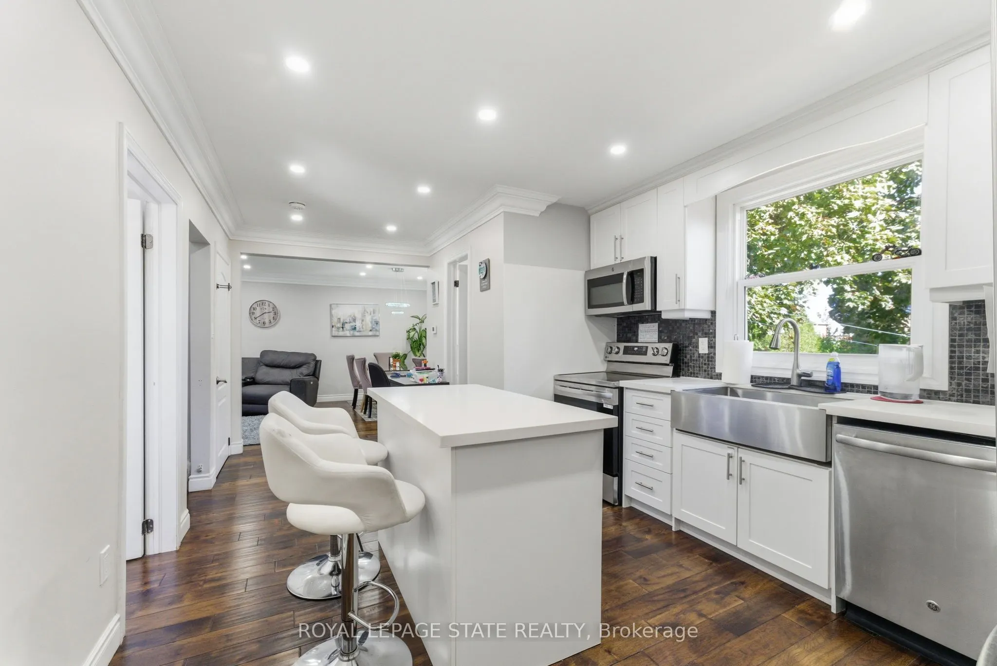 425 Upper Gage Avenue, #1