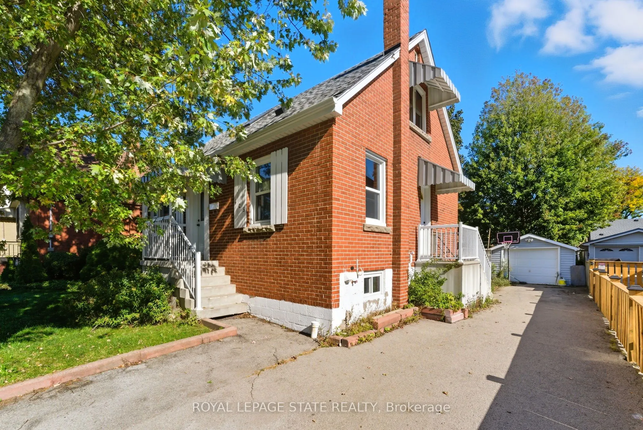 425 Upper Gage Avenue, #1