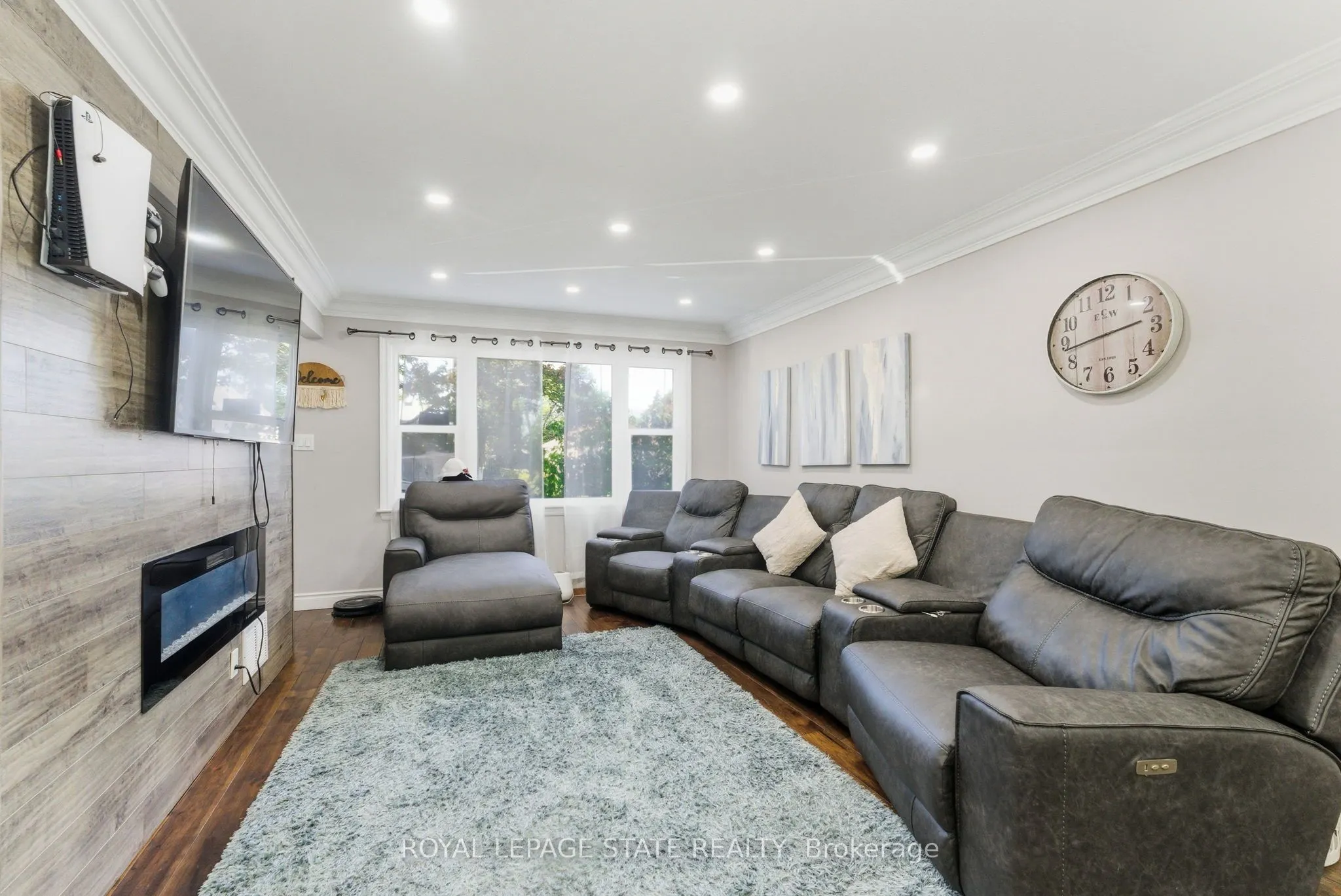 425 Upper Gage Avenue, #1