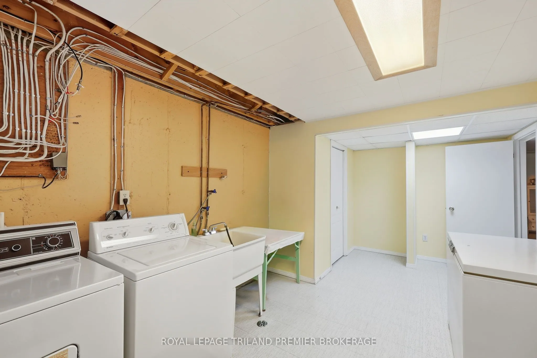 50 Fiddlers Green Road, #56