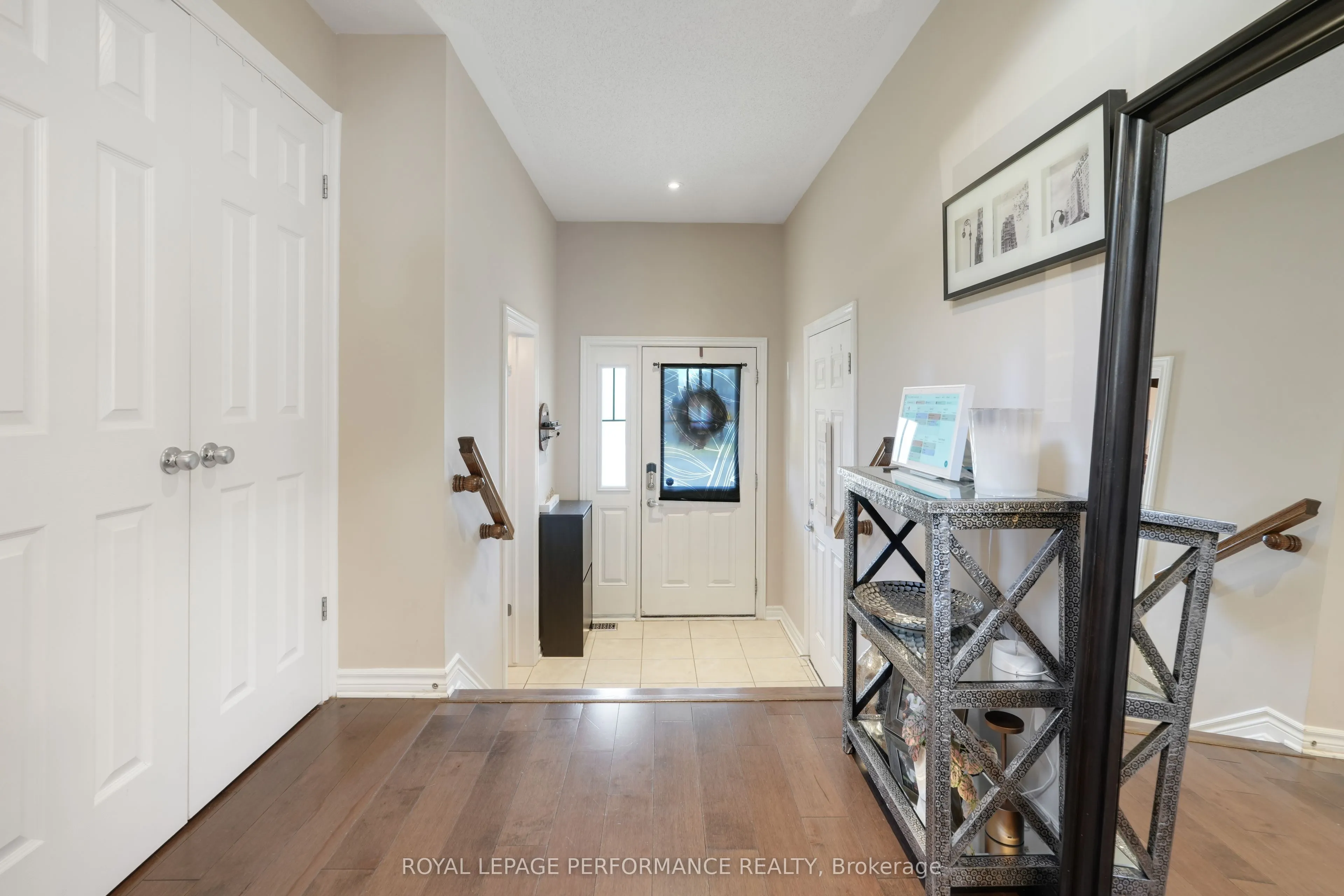 243 Silvermoon Crescent