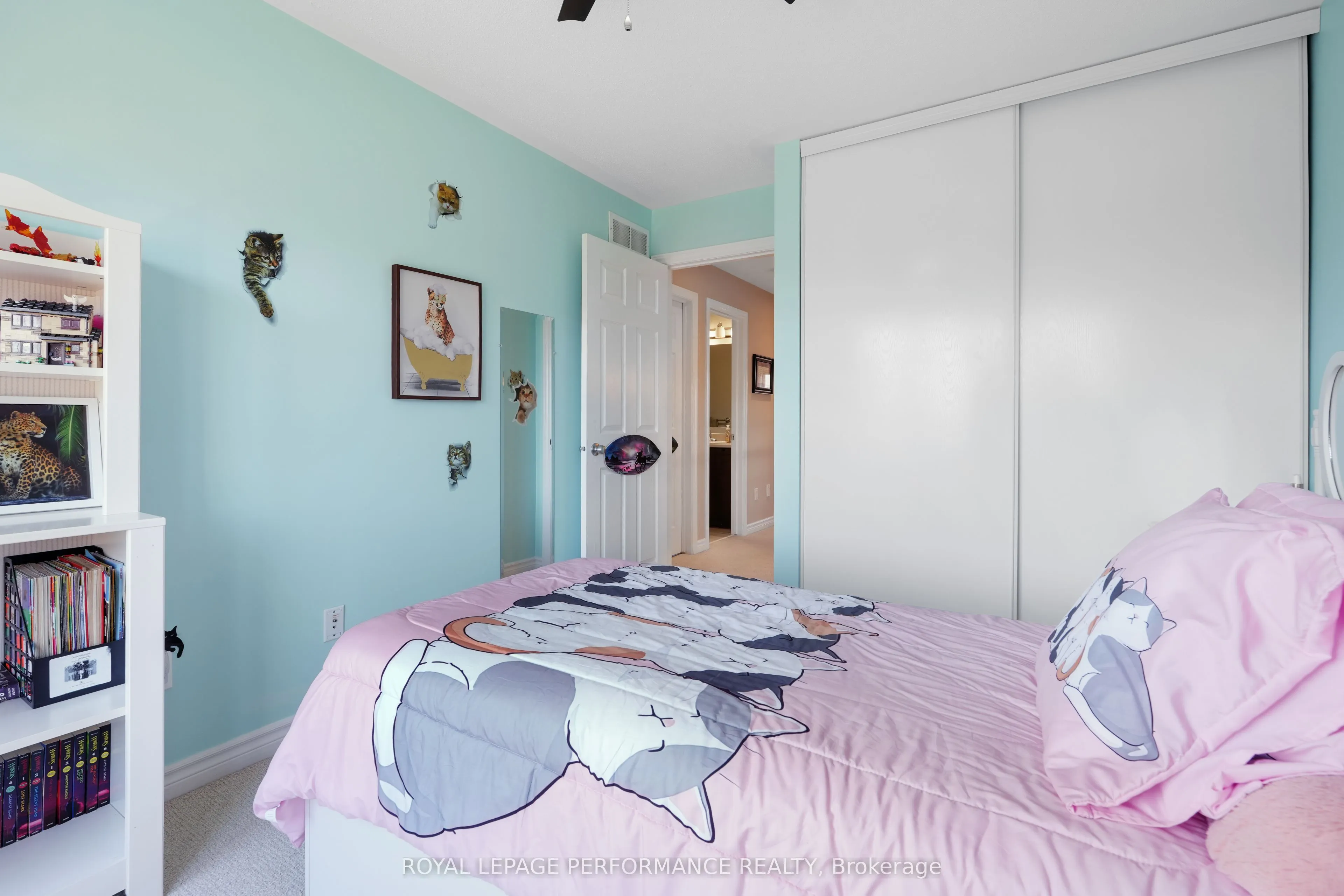 243 Silvermoon Crescent