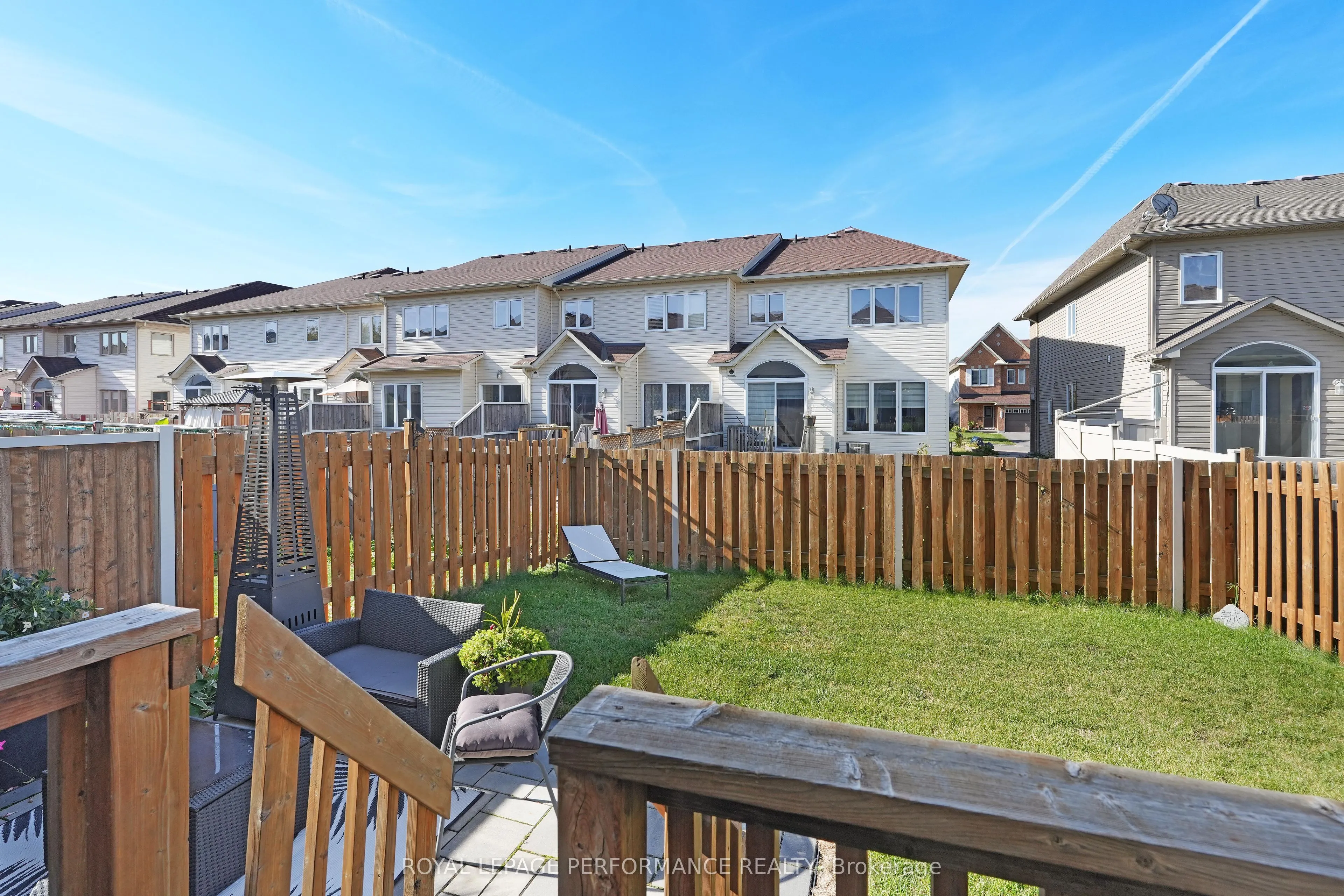 243 Silvermoon Crescent