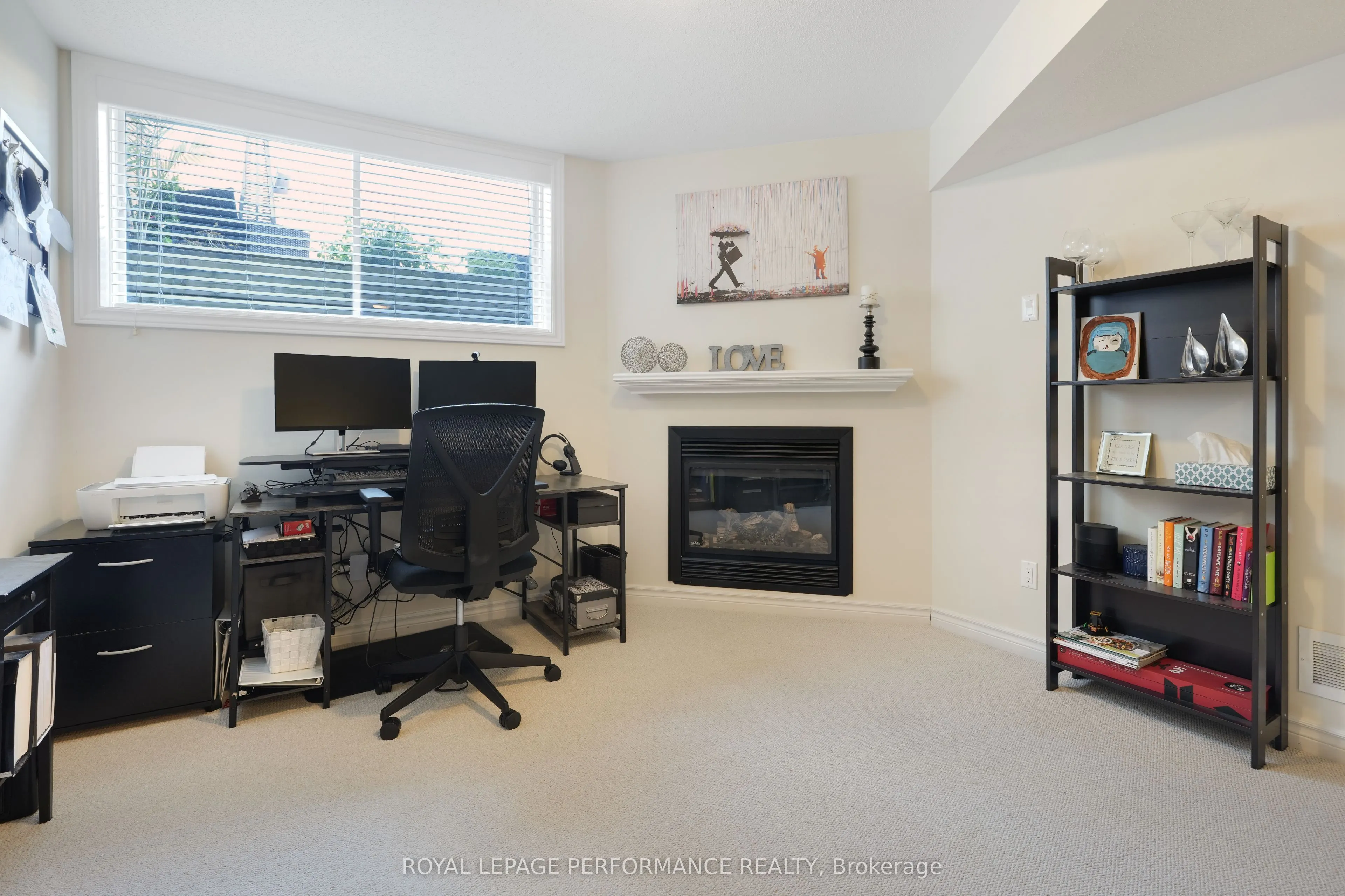 243 Silvermoon Crescent